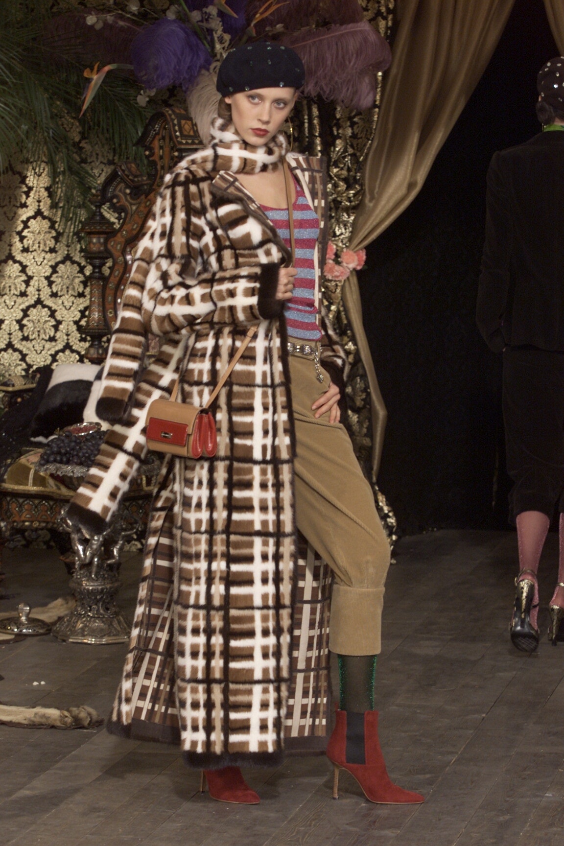 Dolce & Gabbana F/W 00 Look 48