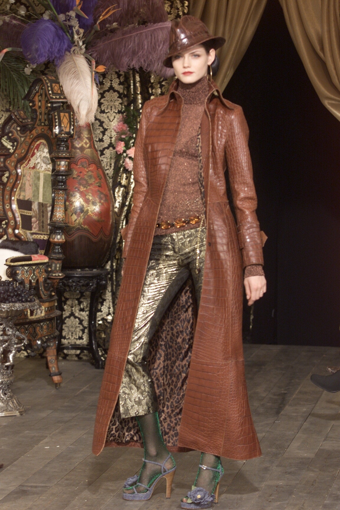 Dolce & Gabbana F/W 00 Look 57