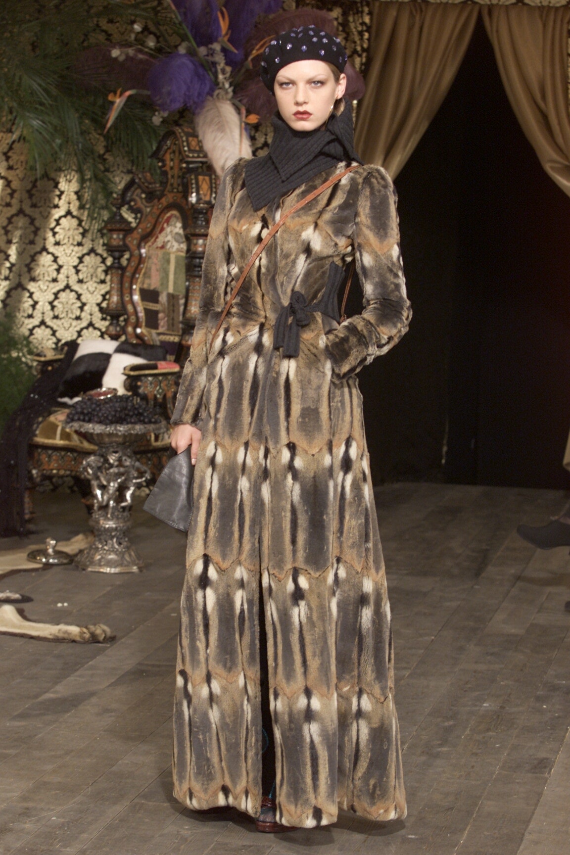 Dolce & Gabbana F/W 00 Look 75
