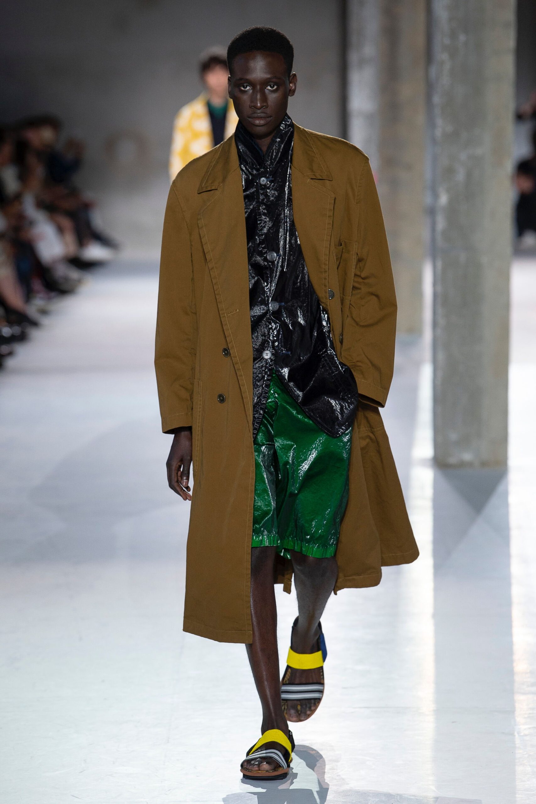 Dries Van Noten S/S 19 Menswear Look 23