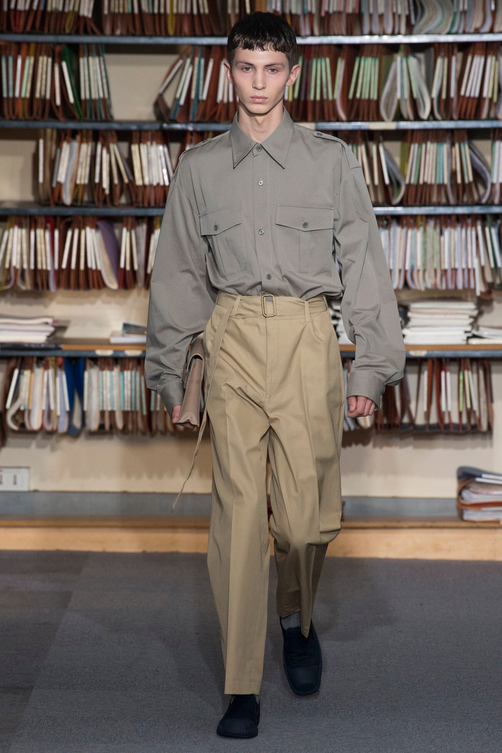 Dries Van Noten S/S 18 Menswear Look 15