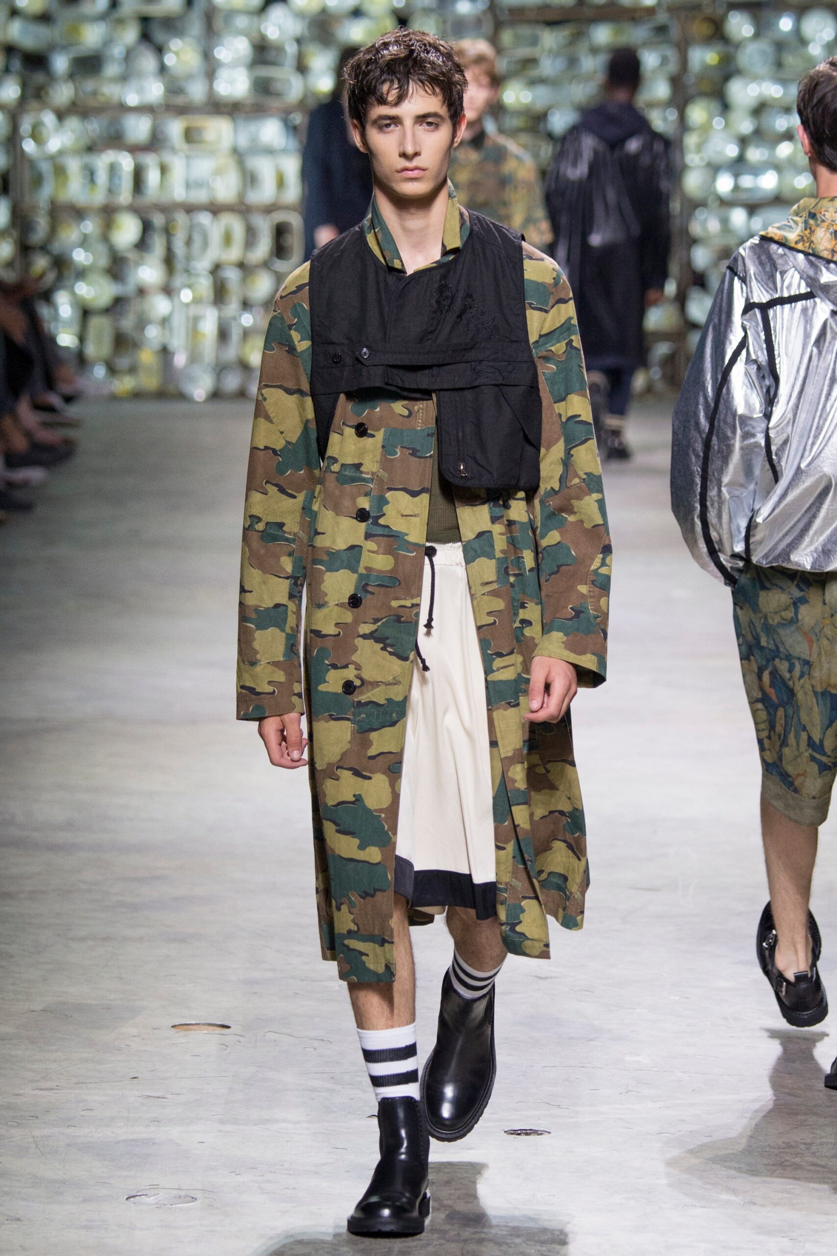Dries Van Noten S/S 17 Menswear Look 19