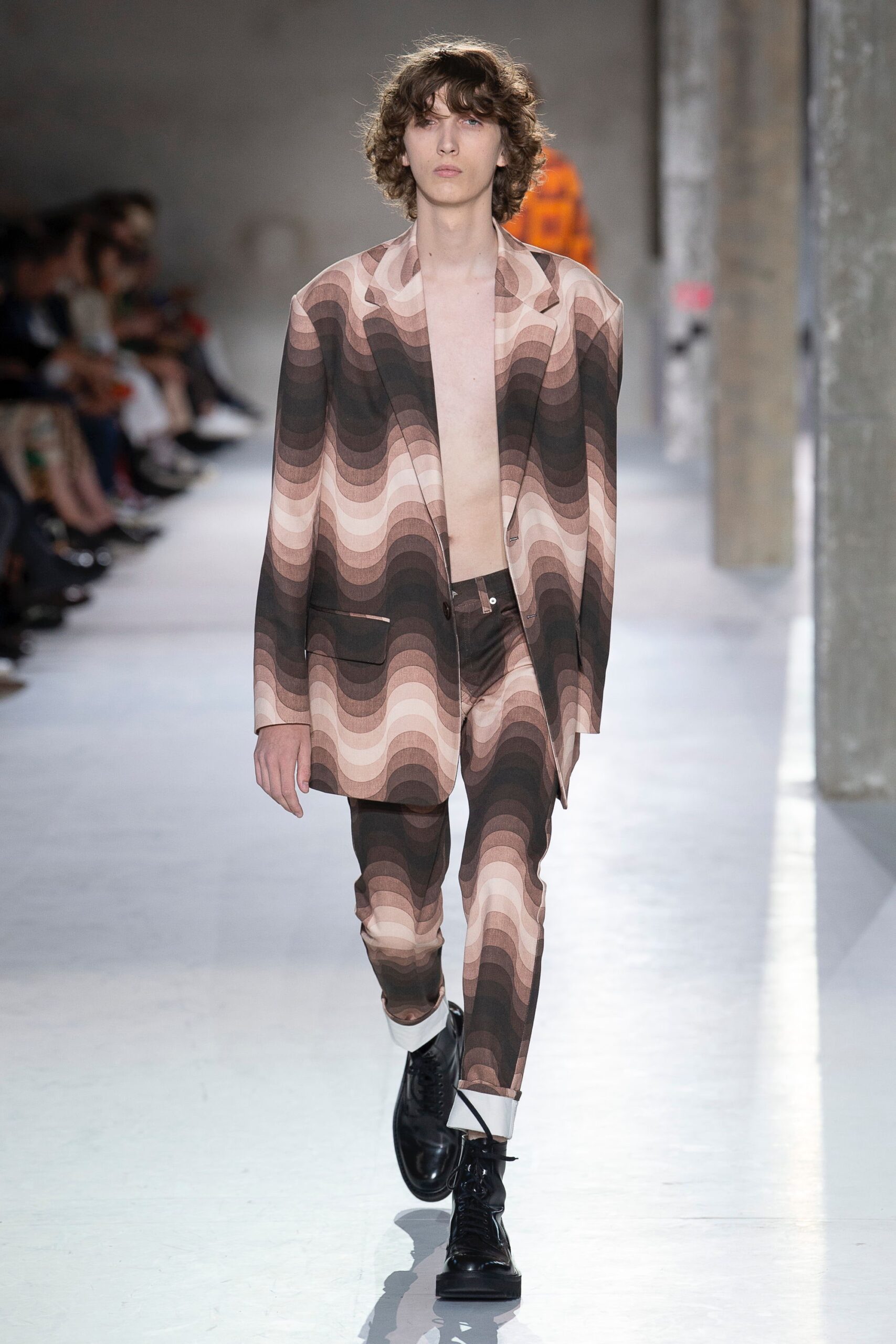 Dries Van Noten S/S 19 Menswear Look 36