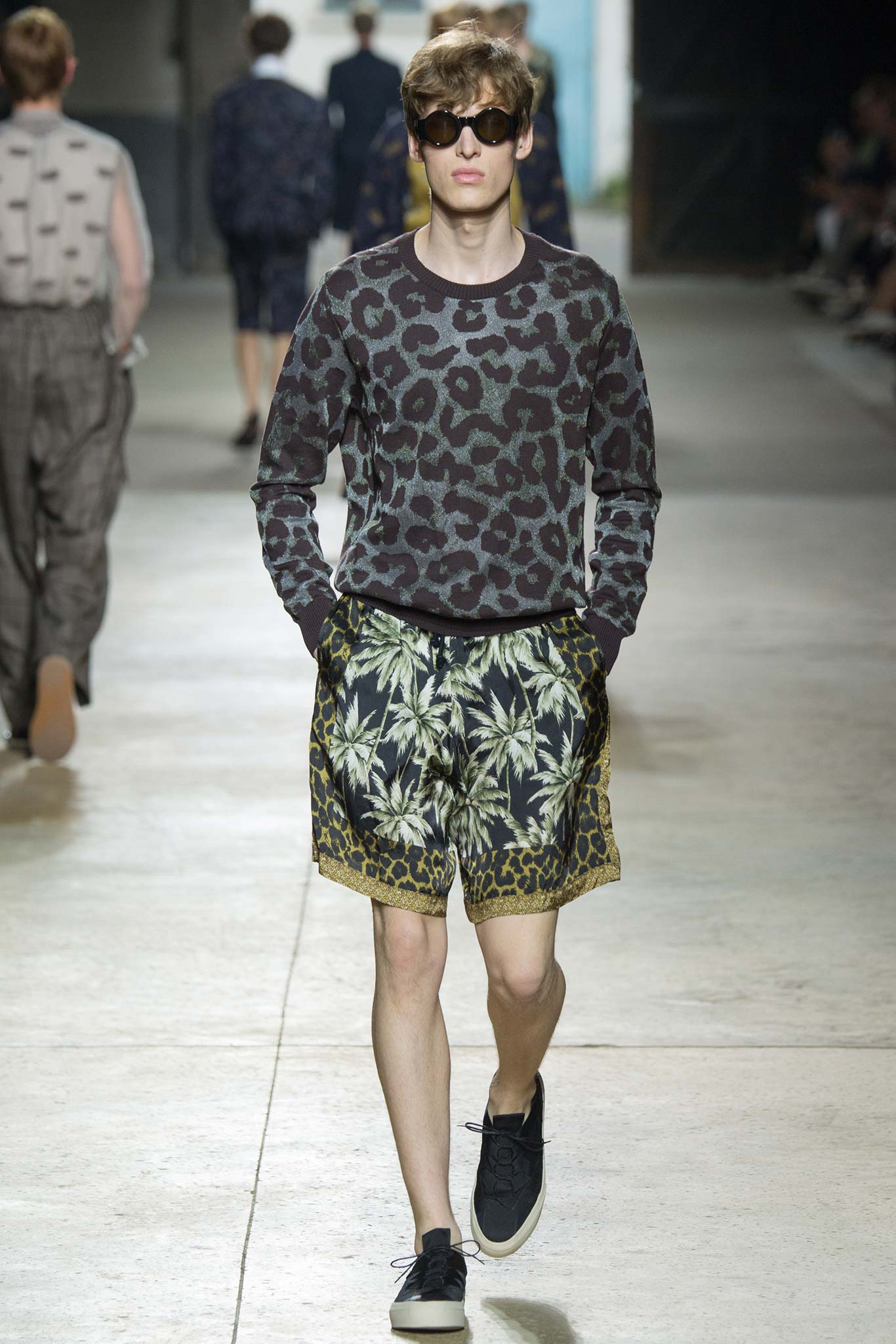 Dries Van Noten S/S 16 Menswear Look 15