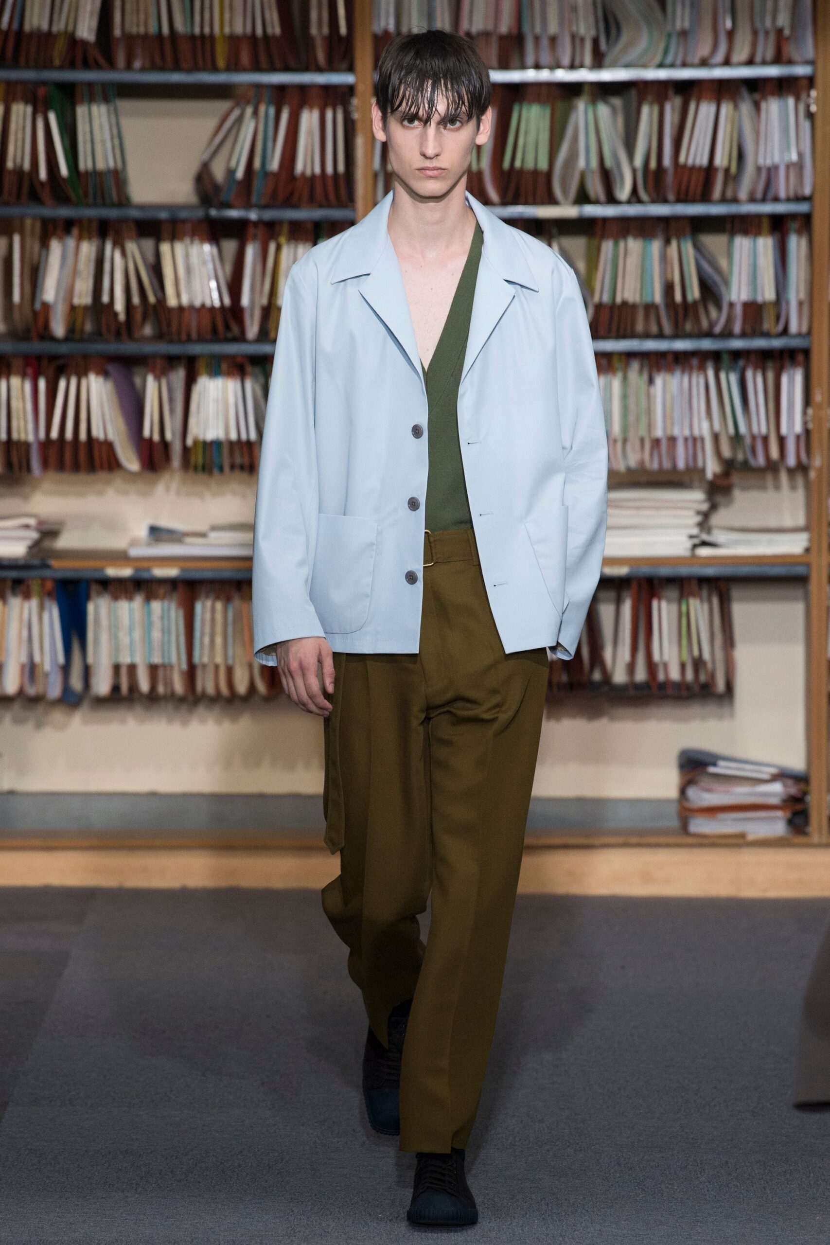 Dries Van Noten S/S 18 Menswear Look 25