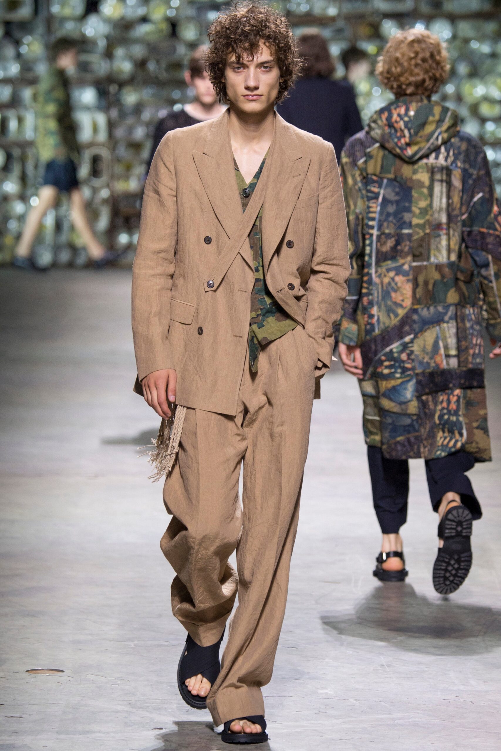 Dries Van Noten S/S 17 Menswear Look 23