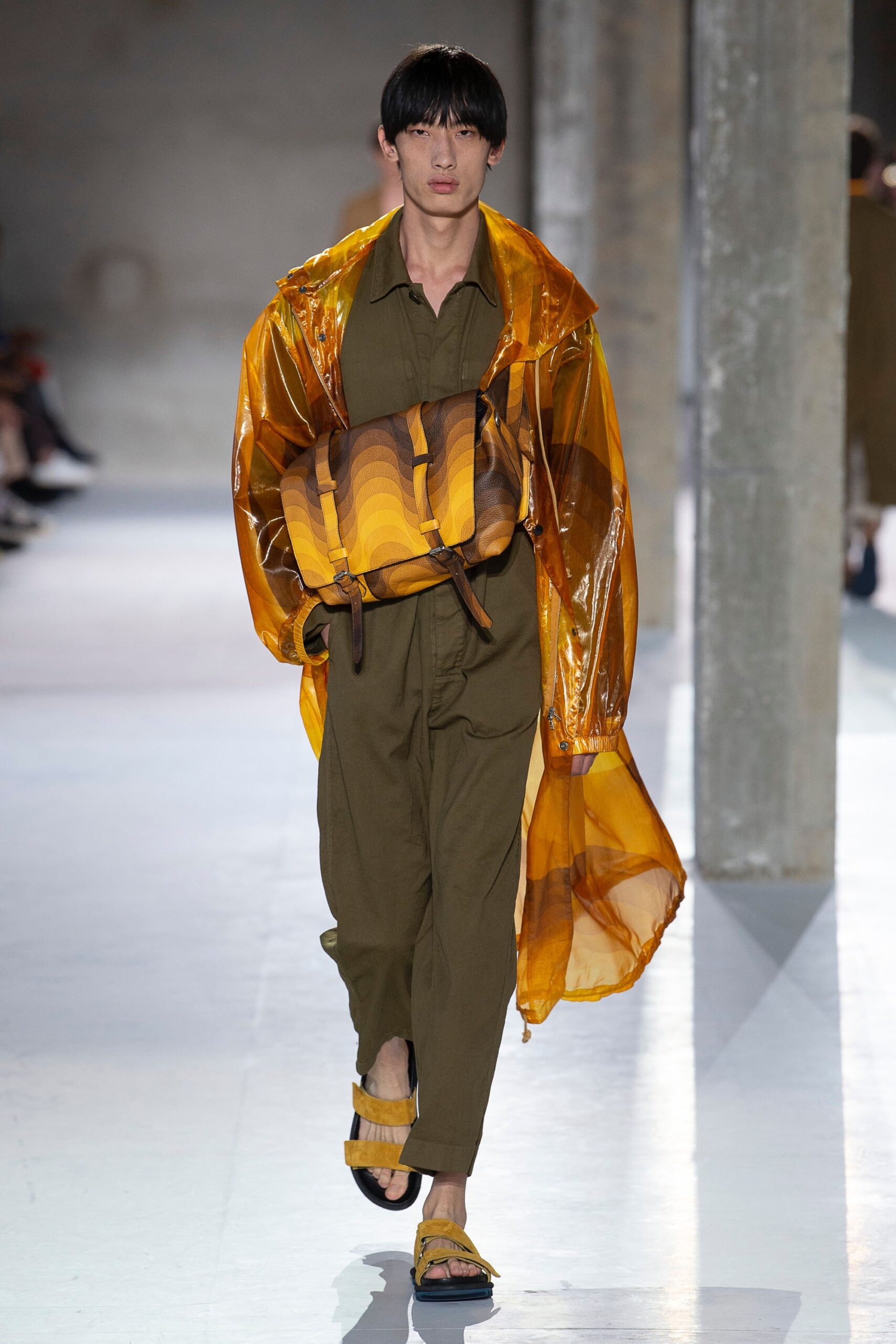 Dries Van Noten S/S 19 Menswear Look 39