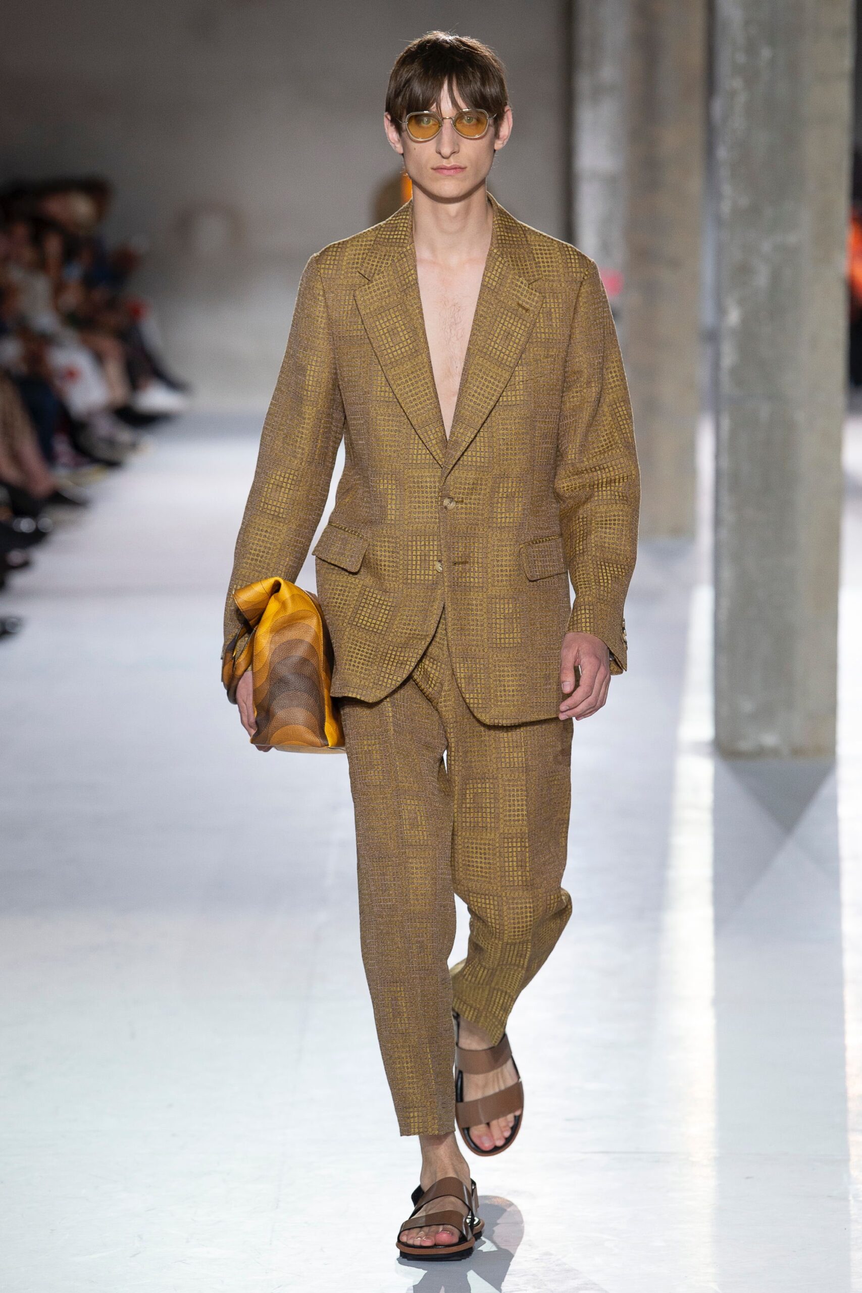 Dries Van Noten S/S 19 Menswear Look 40