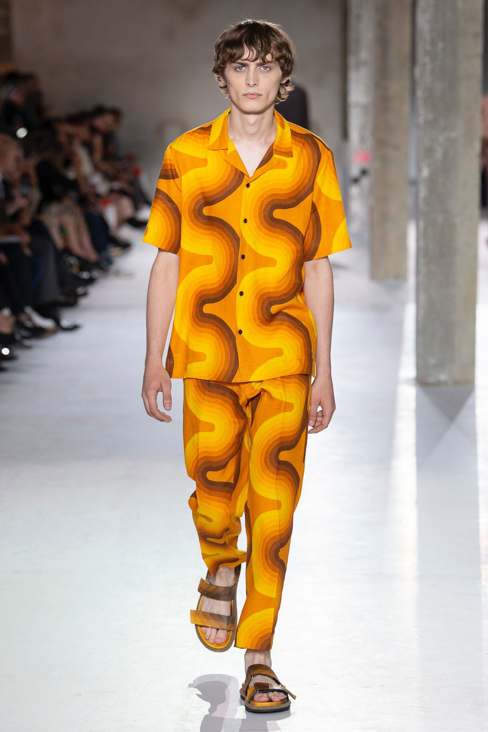 Dries Van Noten S/S 19 Menswear Look 43