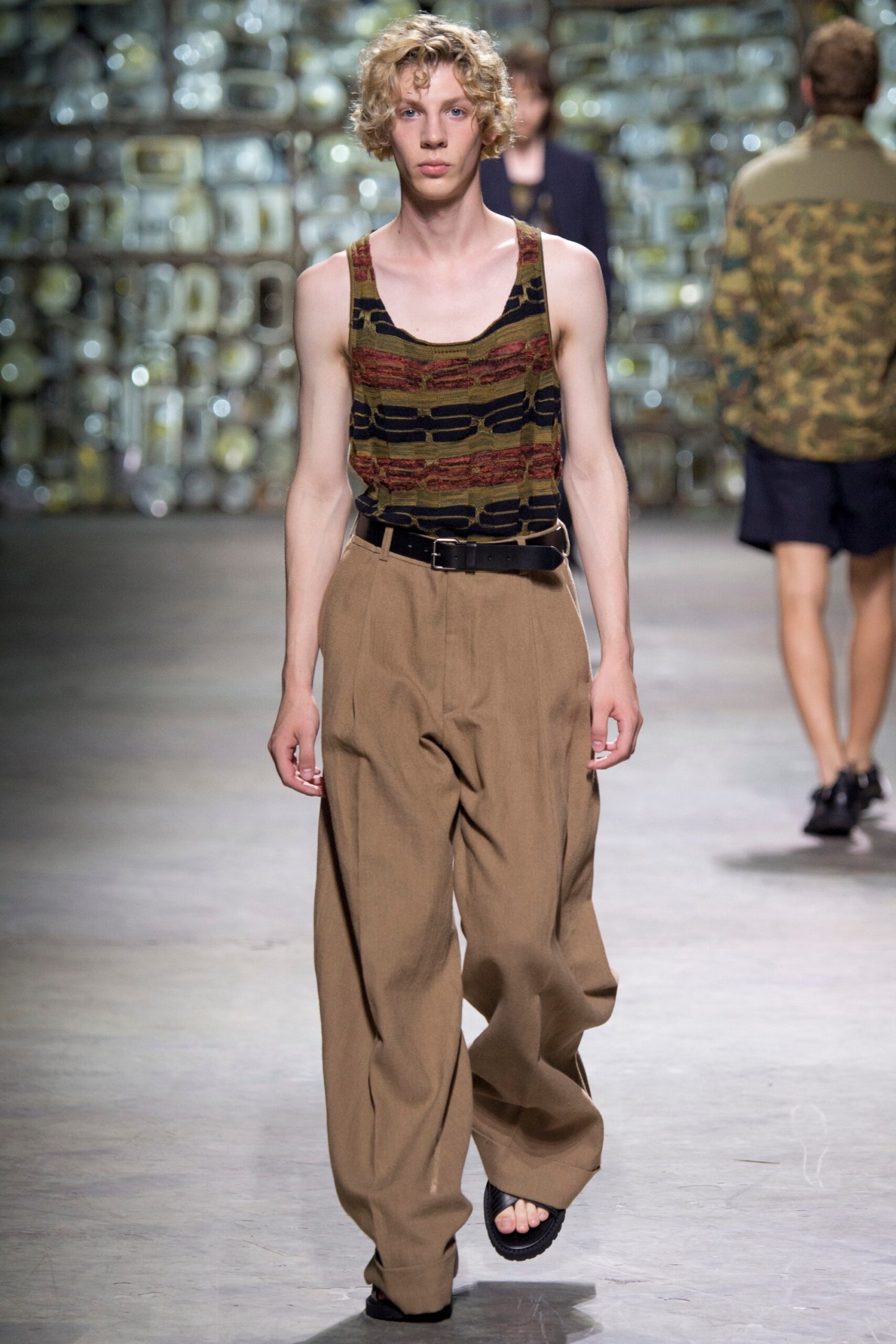 Dries Van Noten S/S 17 Menswear Look 27