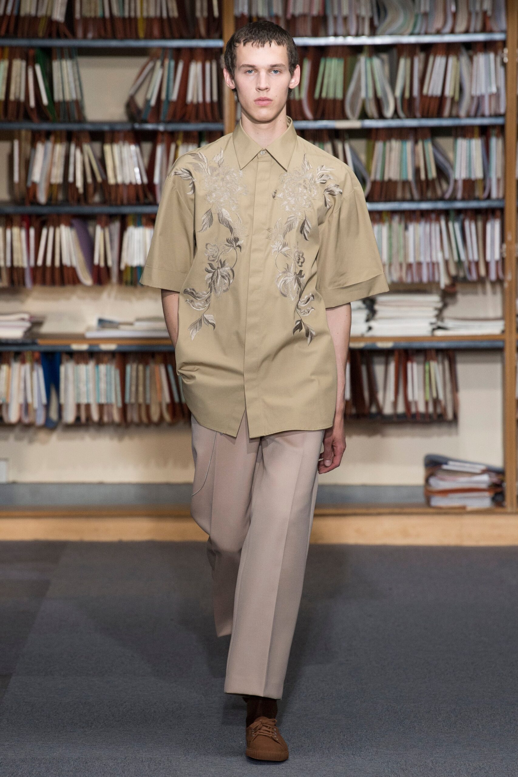 Dries Van Noten S/S 18 Menswear Look 31