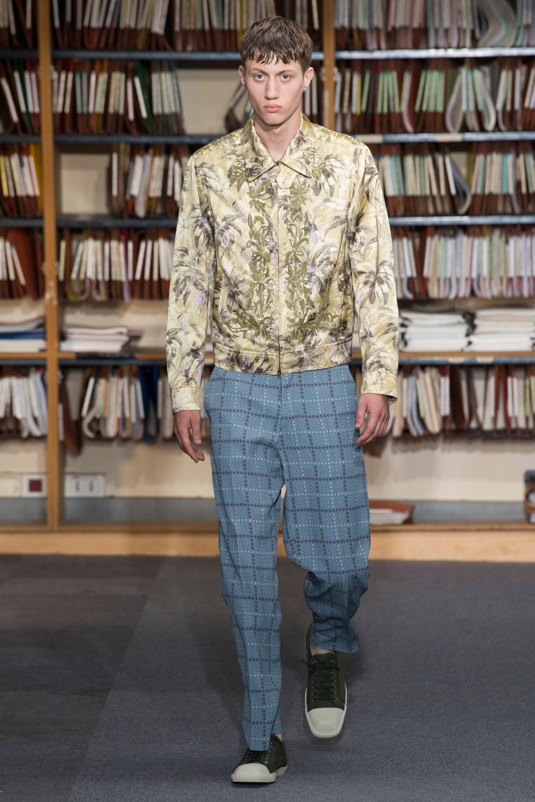 Dries Van Noten S/S 18 Menswear Look 36