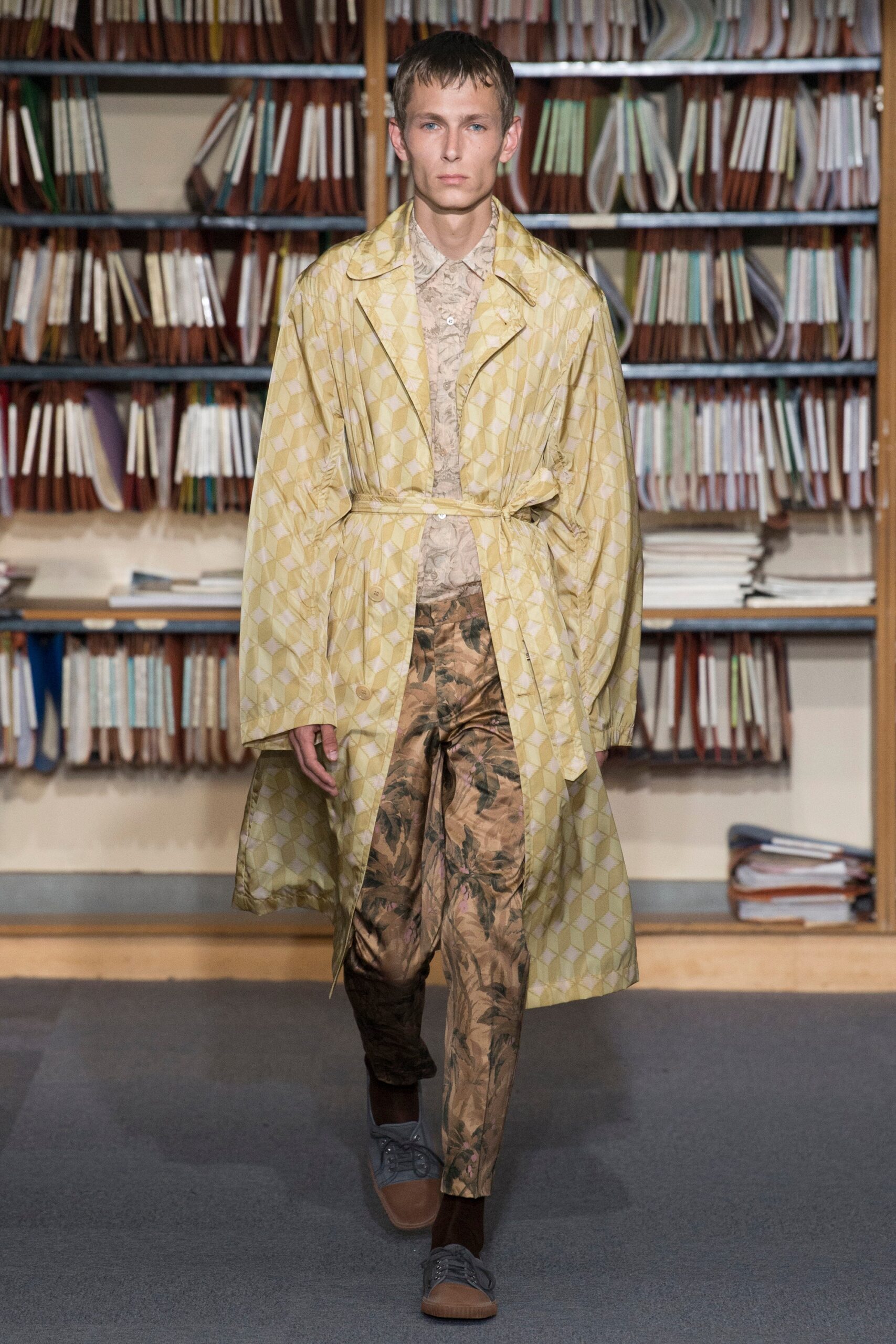 Dries Van Noten S/S 18 Menswear Look 39