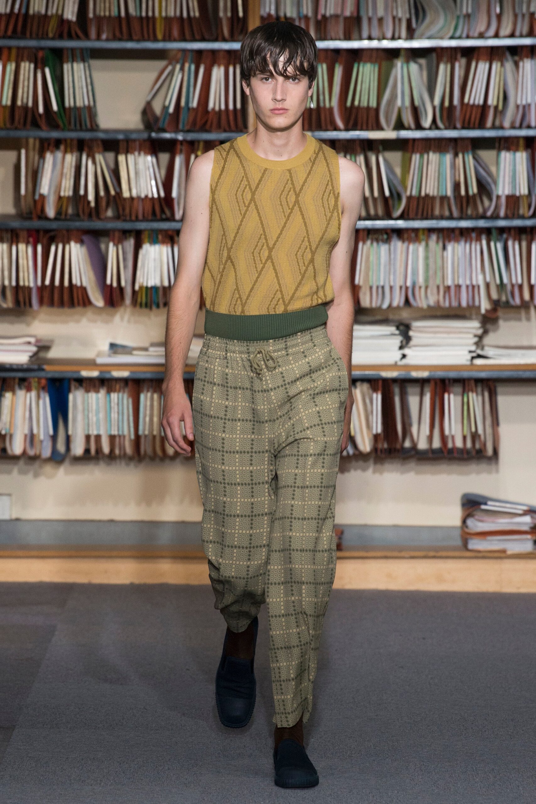 Dries Van Noten S/S 18 Menswear Look 40