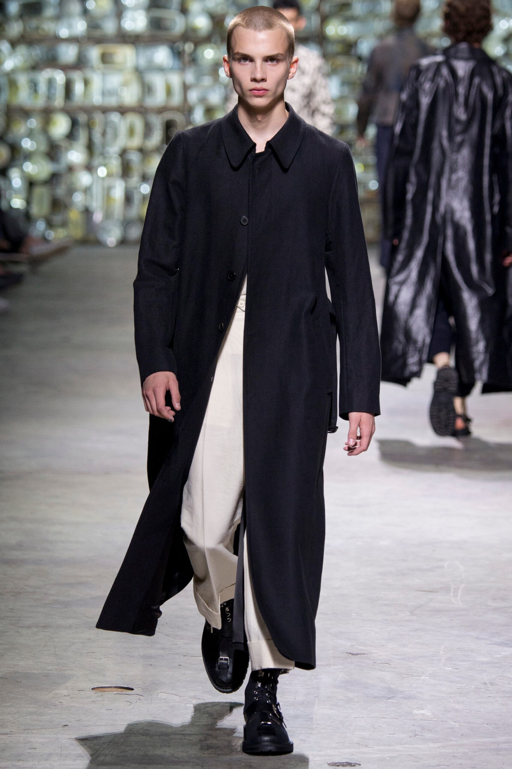 Dries Van Noten S/S 17 Menswear Look 45