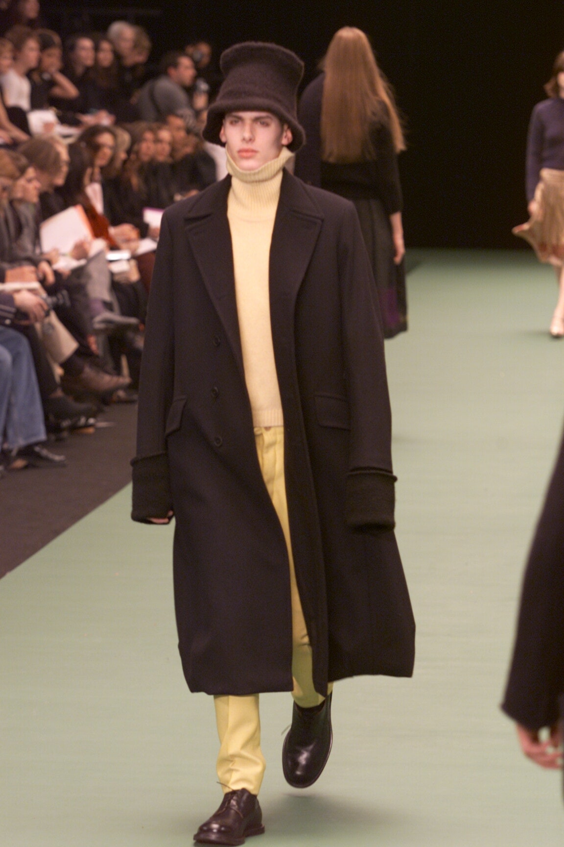 Dries Van Noten F/W 00 Look 25