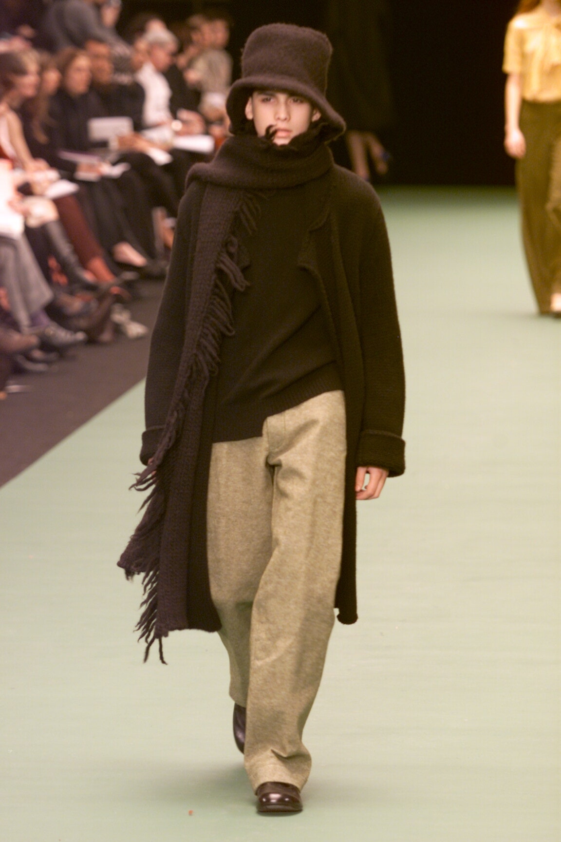 Dries Van Noten F/W 00 Look 81