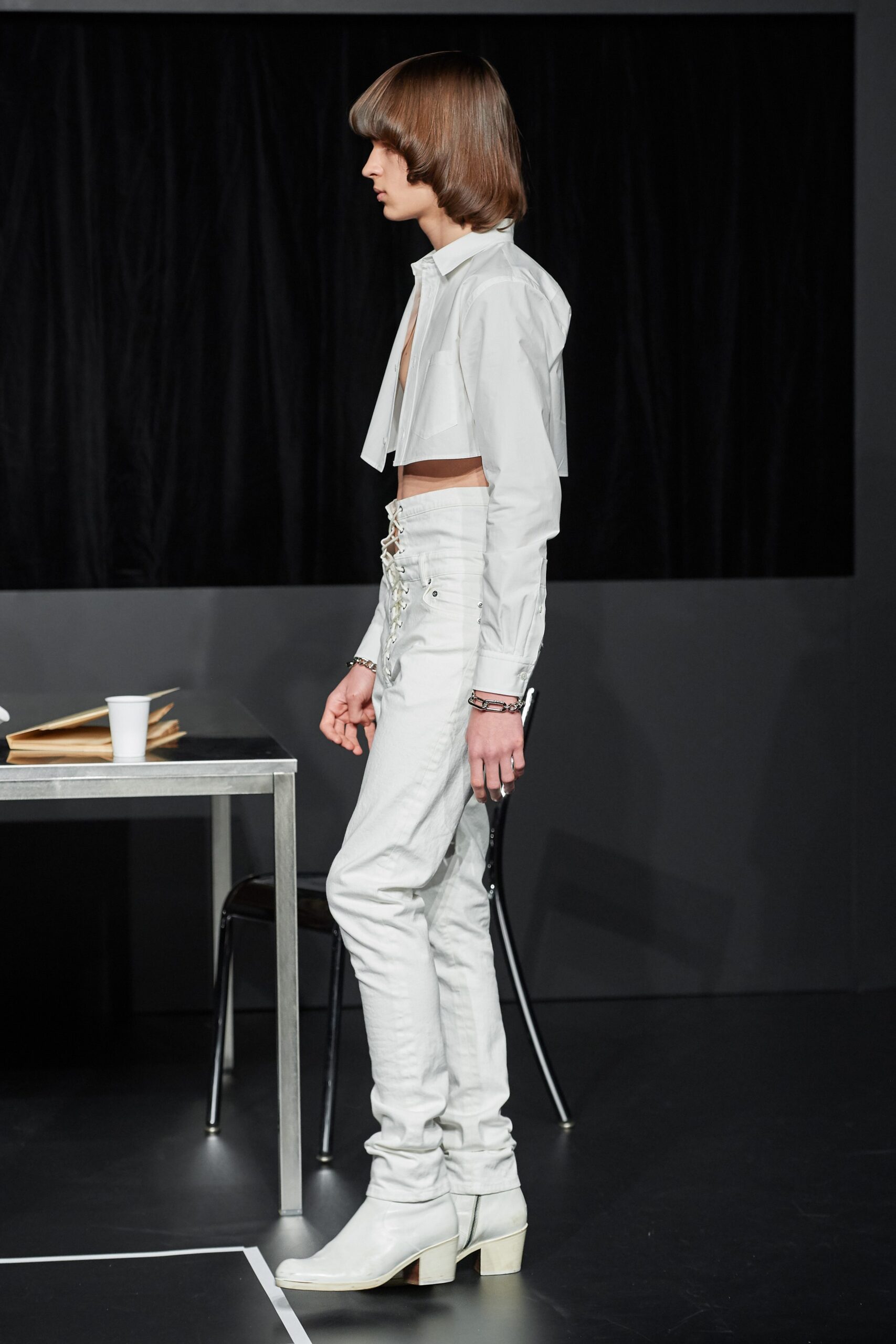 DressedUndressed Tokyo F/W 19 Look 2