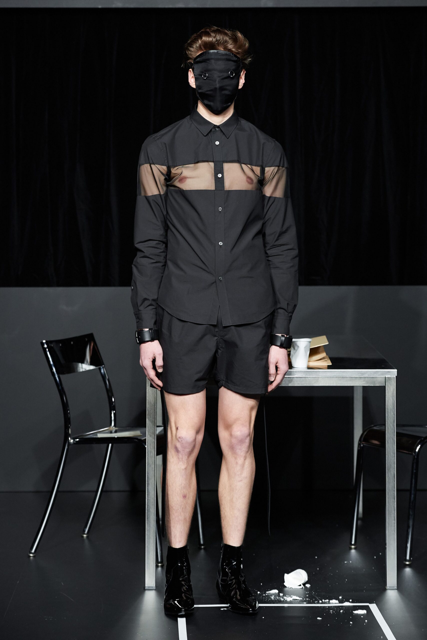 DressedUndressed Tokyo F/W 19 Look 7