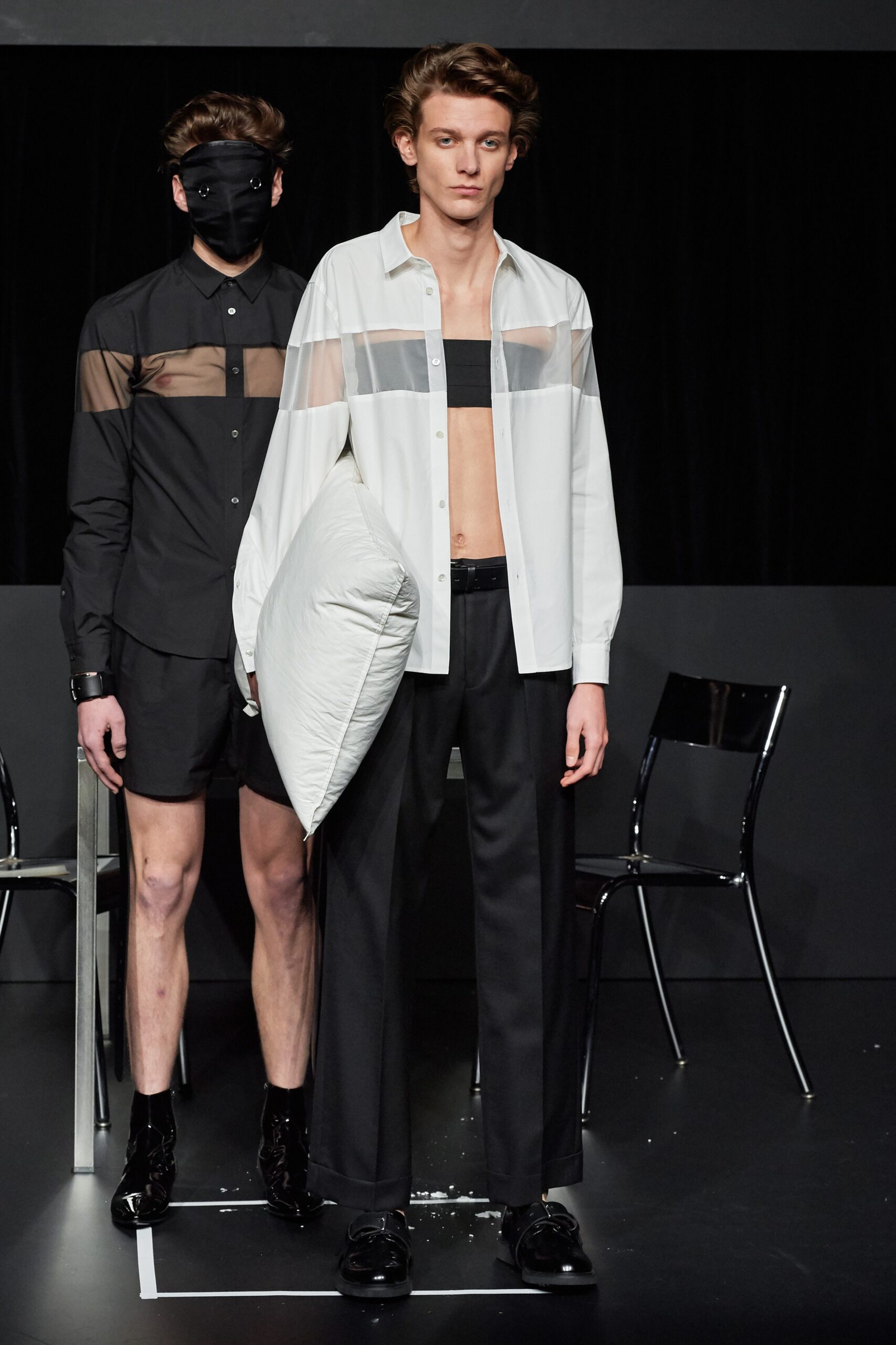 DressedUndressed Tokyo F/W 19 Look 8