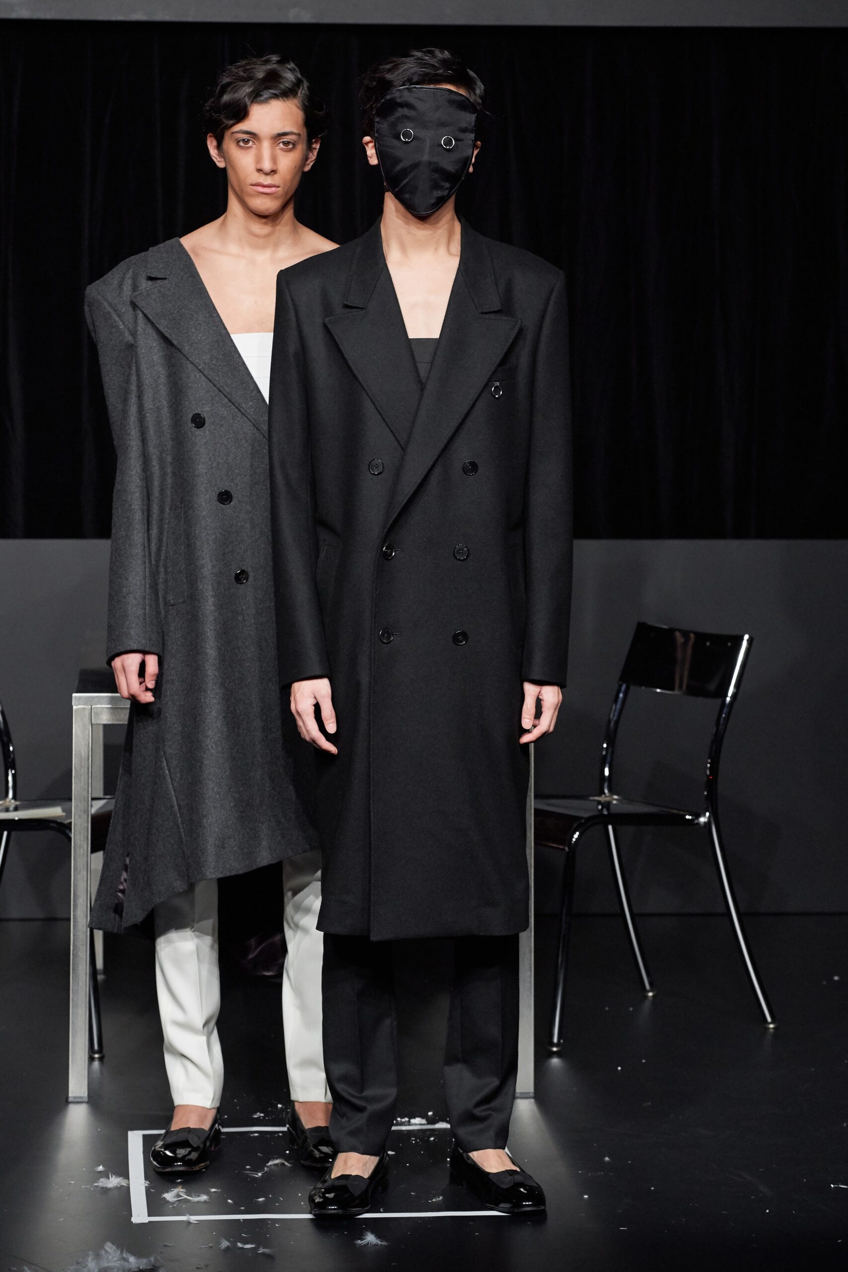 DressedUndressed Tokyo F/W 19 Look 10