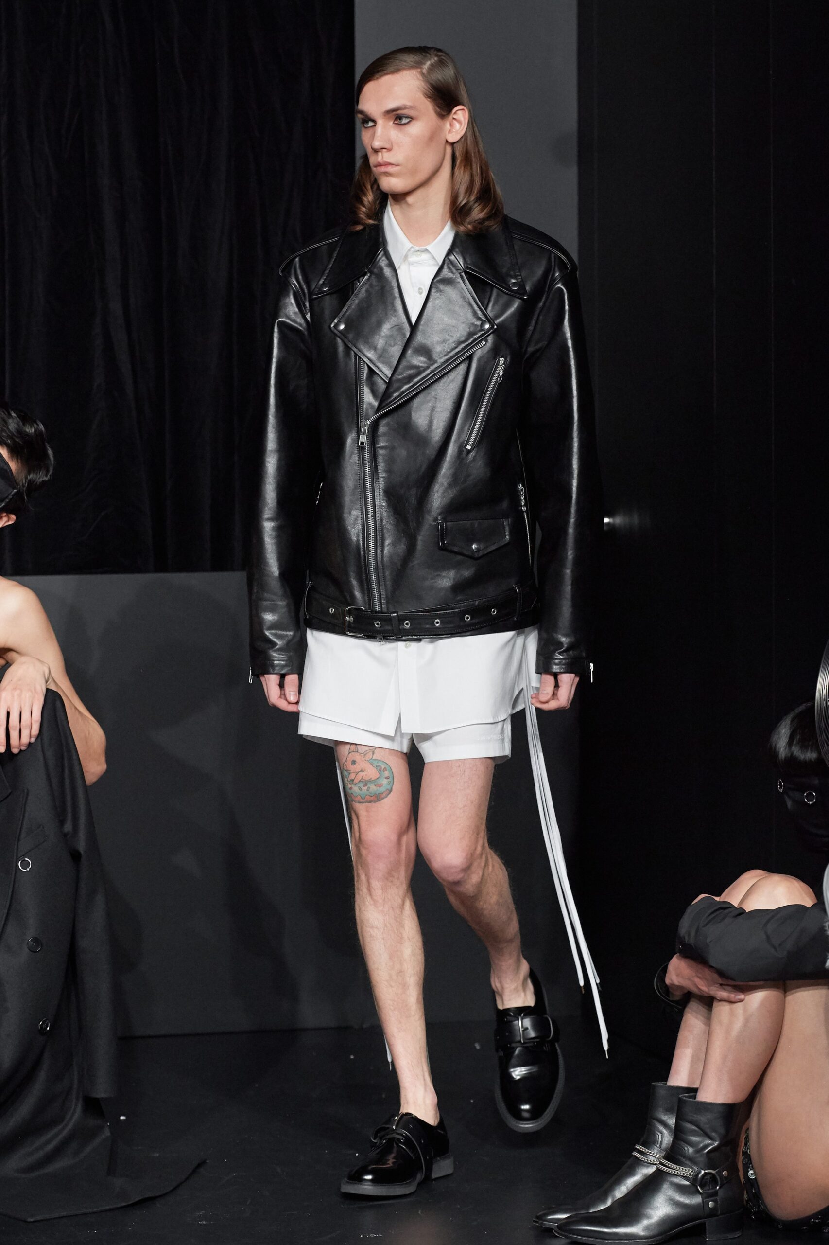 DressedUndressed Tokyo F/W 19 Look 12