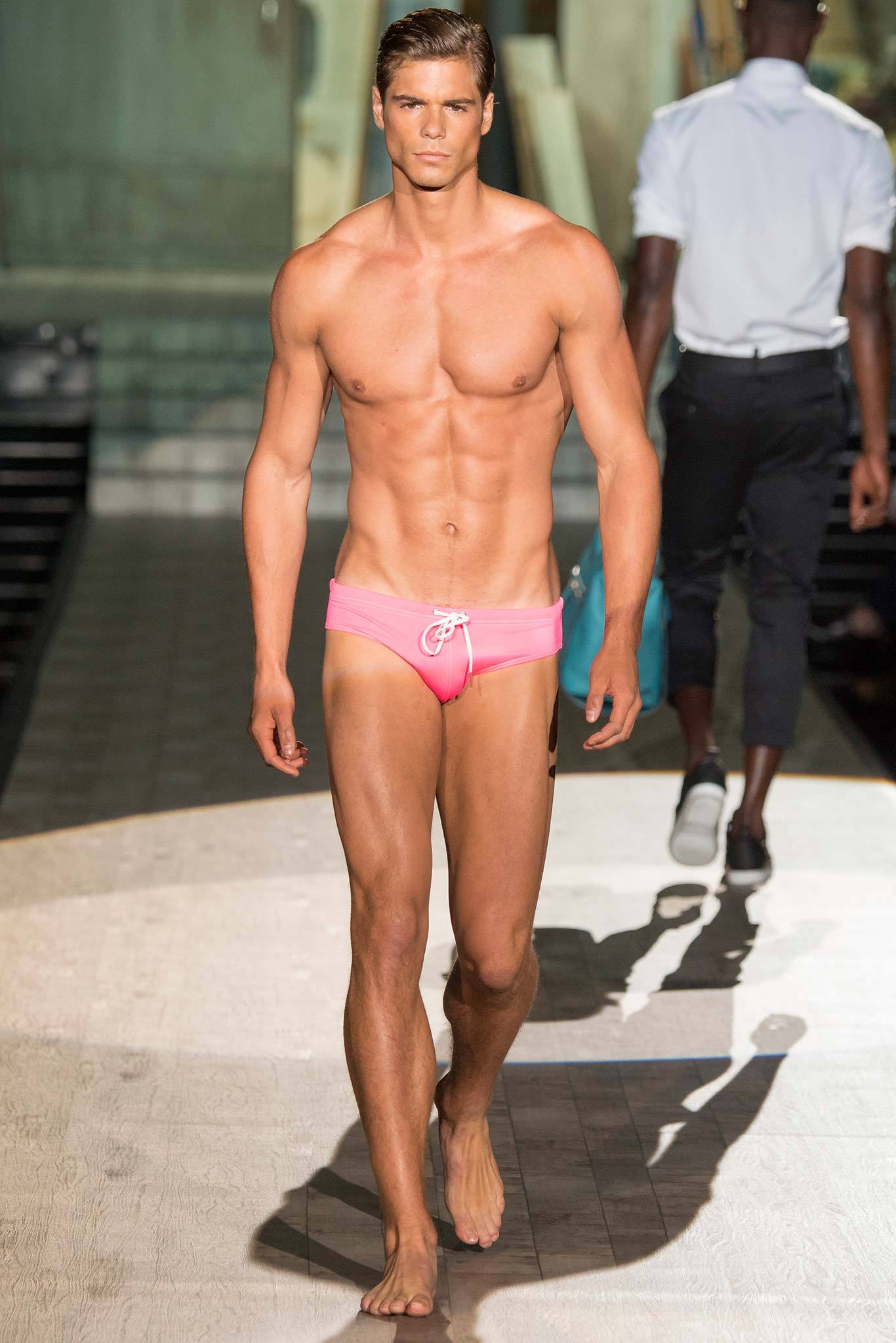 Dsquared2 S/S 15 Menswear Look 31