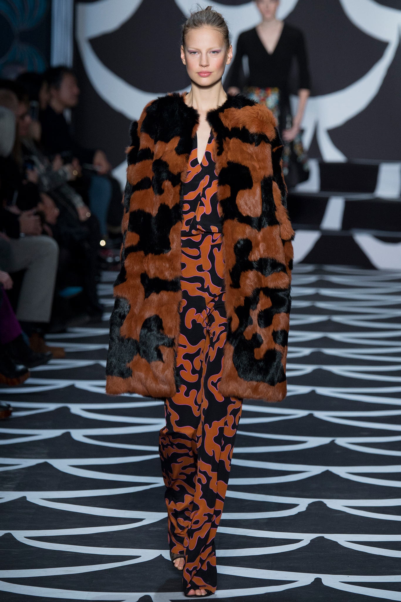 Diane von Furstenberg F/W 14 Look 24