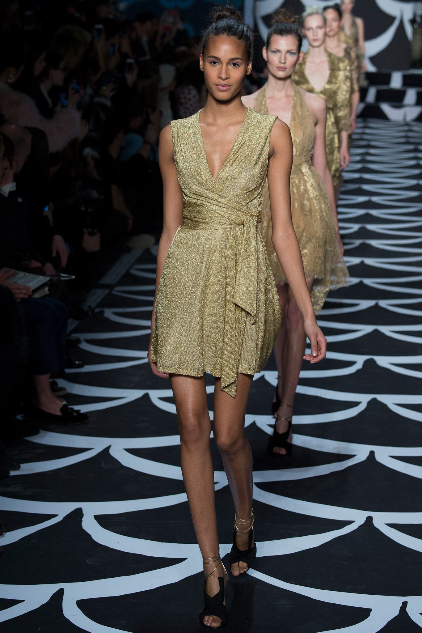 Diane von Furstenberg F/W 14 Look 37