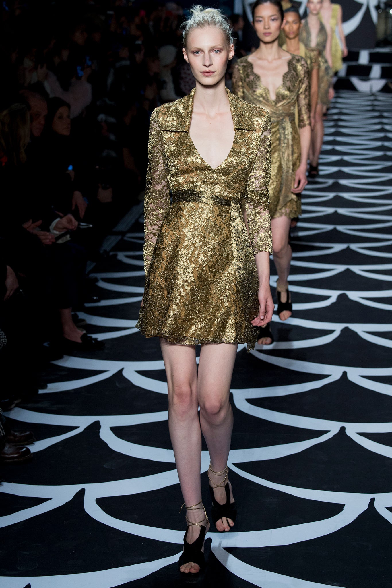 Diane von Furstenberg F/W 14 Look 39