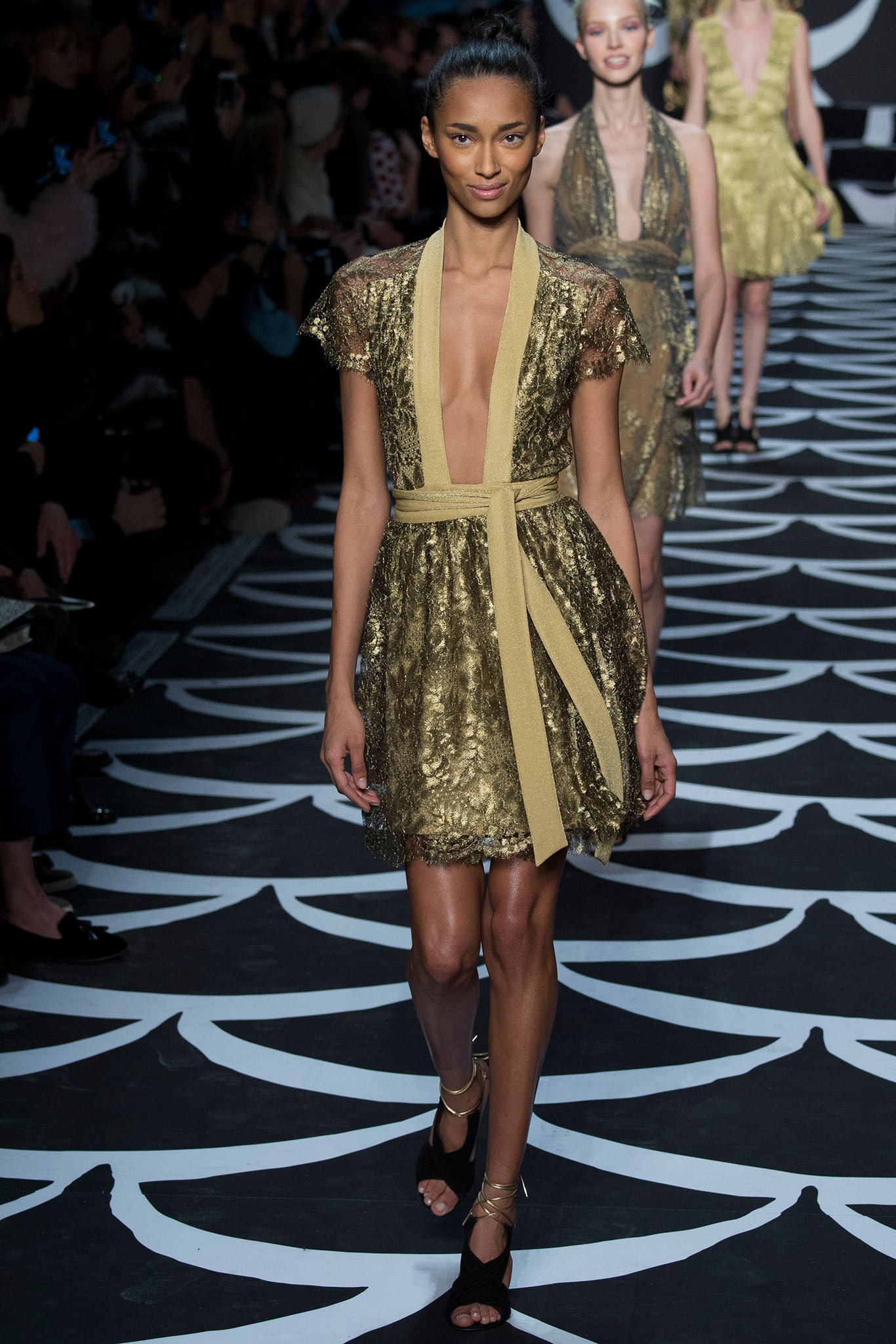 Diane von Furstenberg F/W 14 Look 41