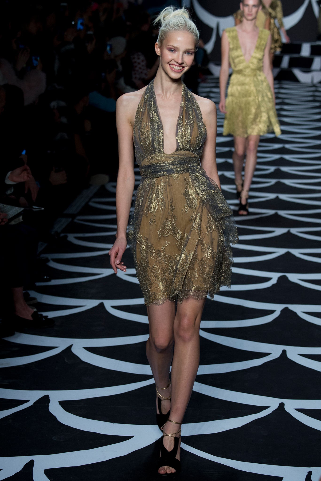 Diane von Furstenberg F/W 14 Look 42