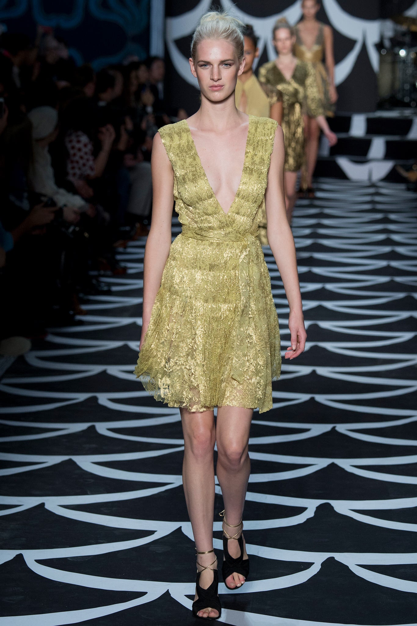 Diane von Furstenberg F/W 14 Look 43