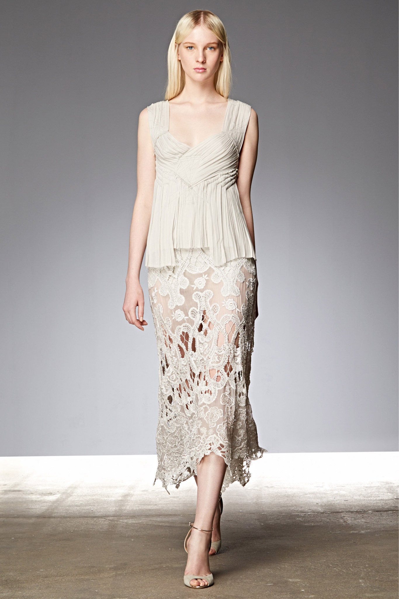 Donna Karan Resort 15 Look 9