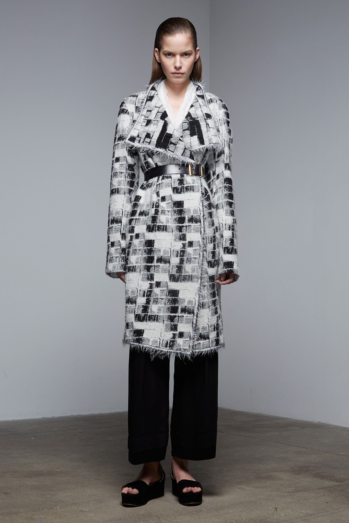 Donna Karan F/W 15 Look 15