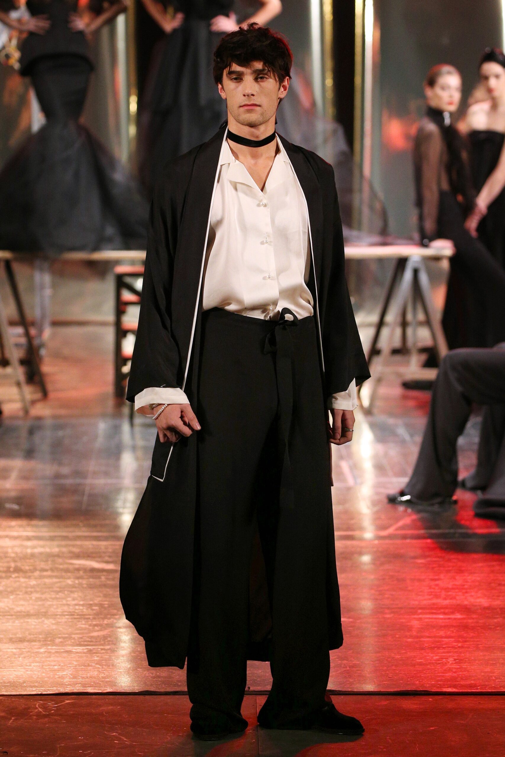 Djaba Diassamidze Tbilisi S/S 18 Look 25