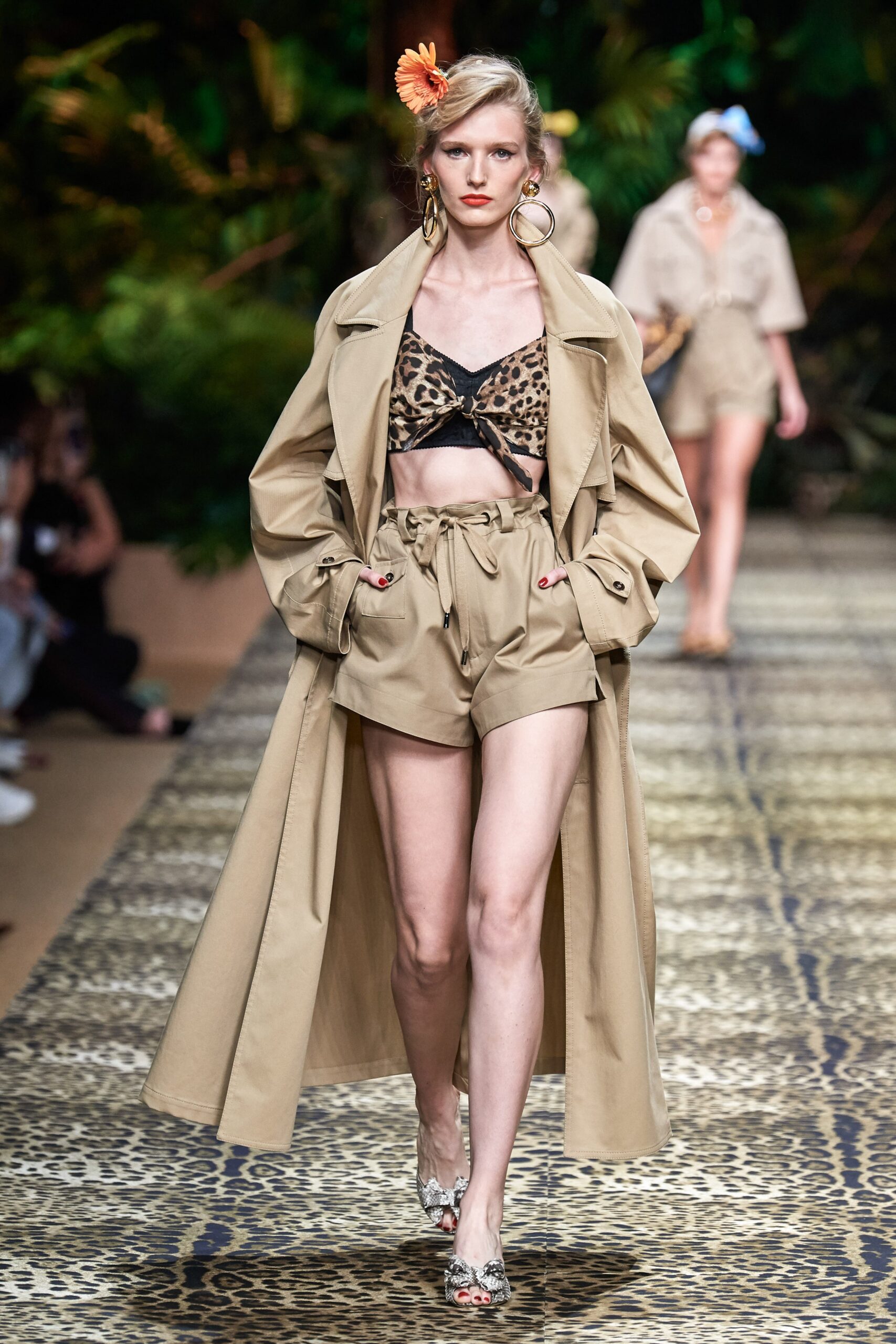 Dolce & Gabbana S/S 20 Look 1
