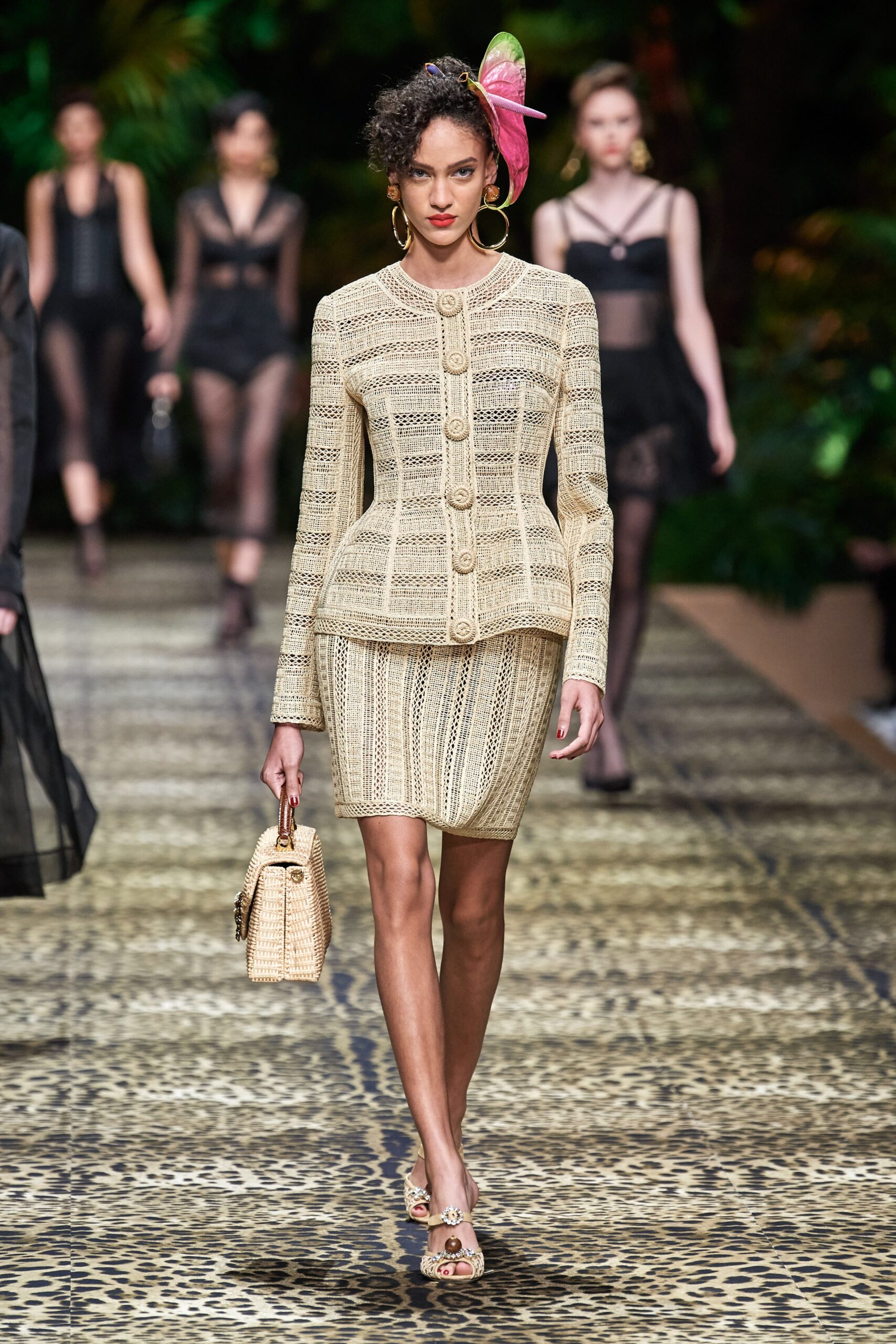 Dolce & Gabbana S/S 20 Look 8