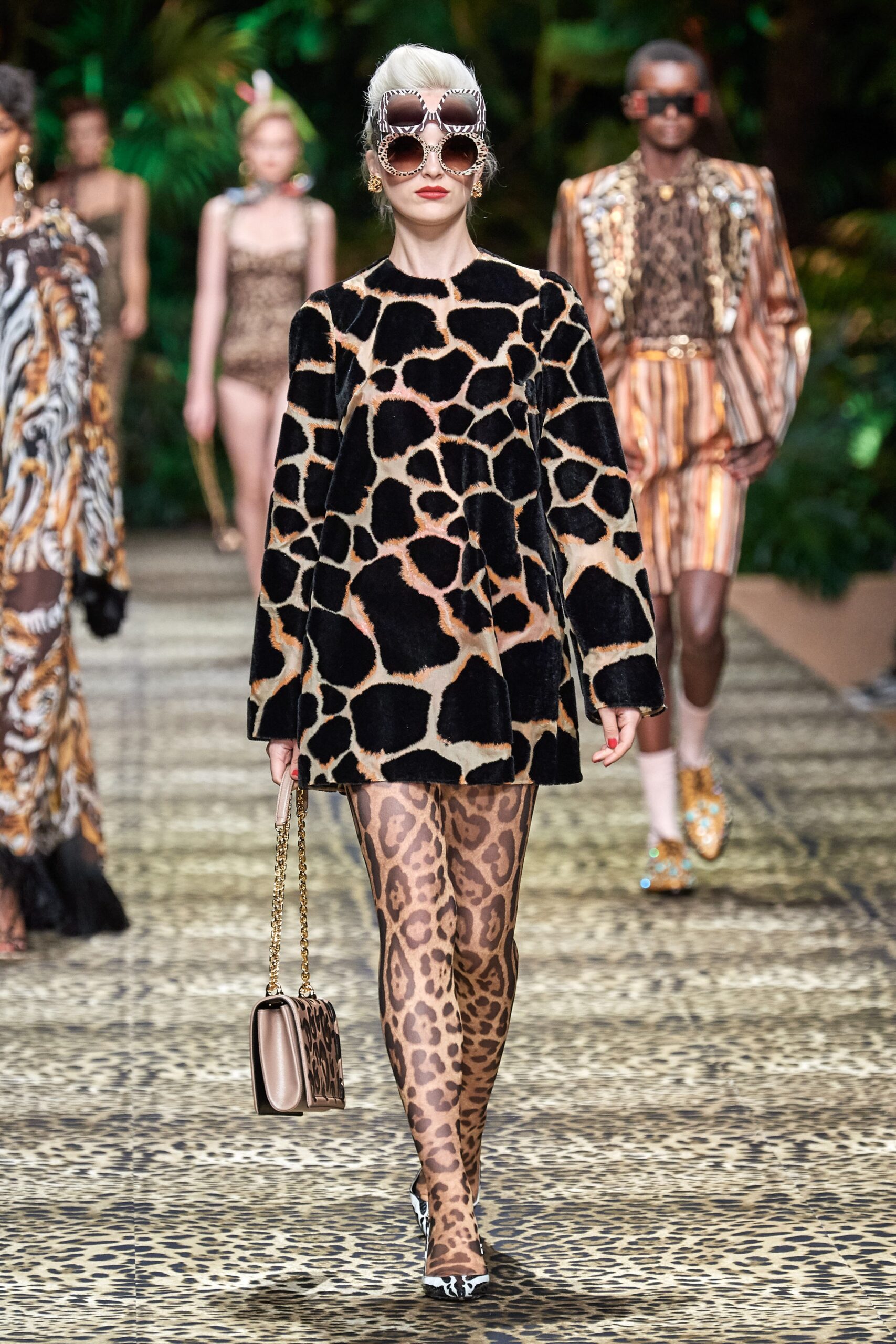 Dolce & Gabbana S/S 20 Look 13