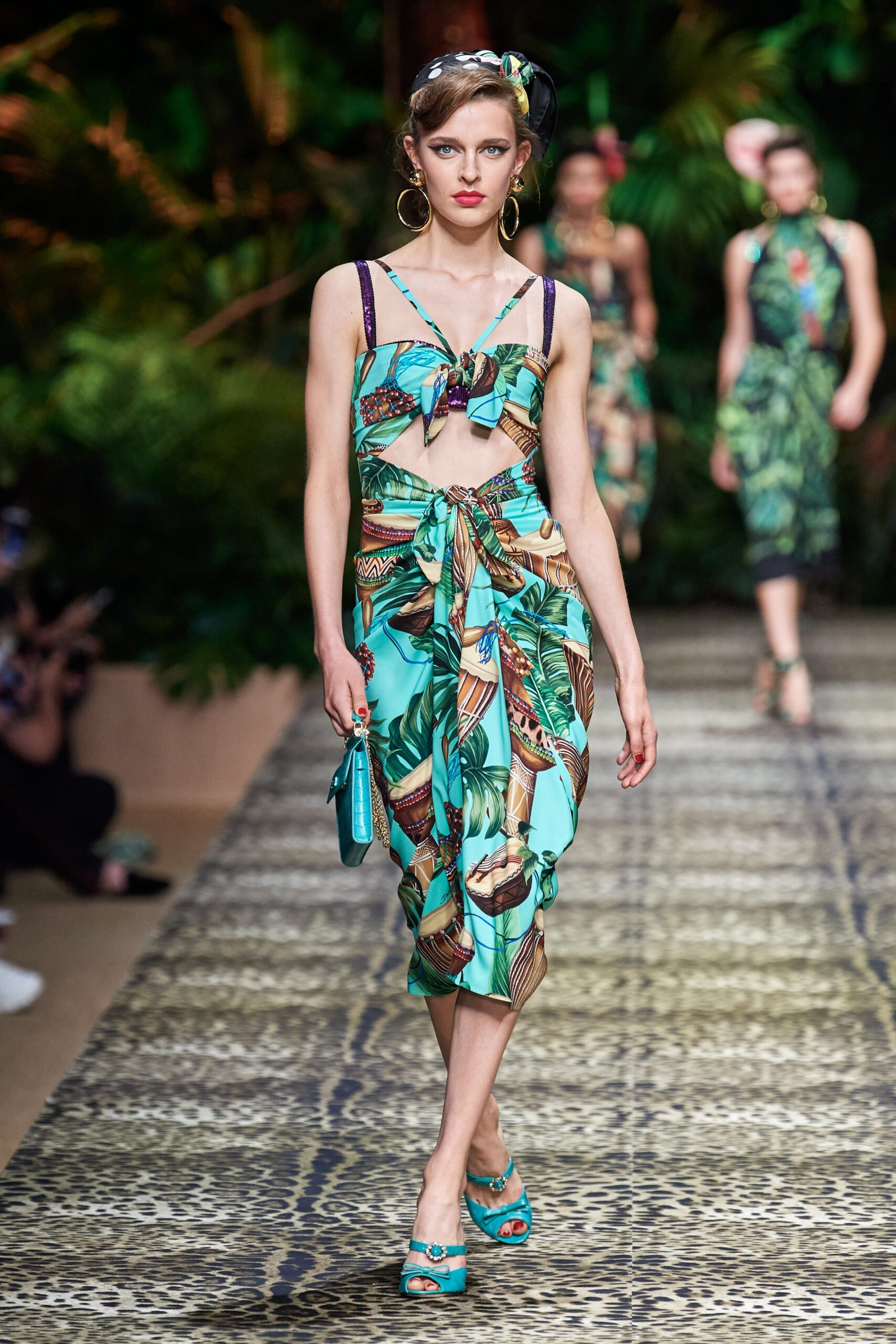 Dolce & Gabbana S/S 20 Look 27