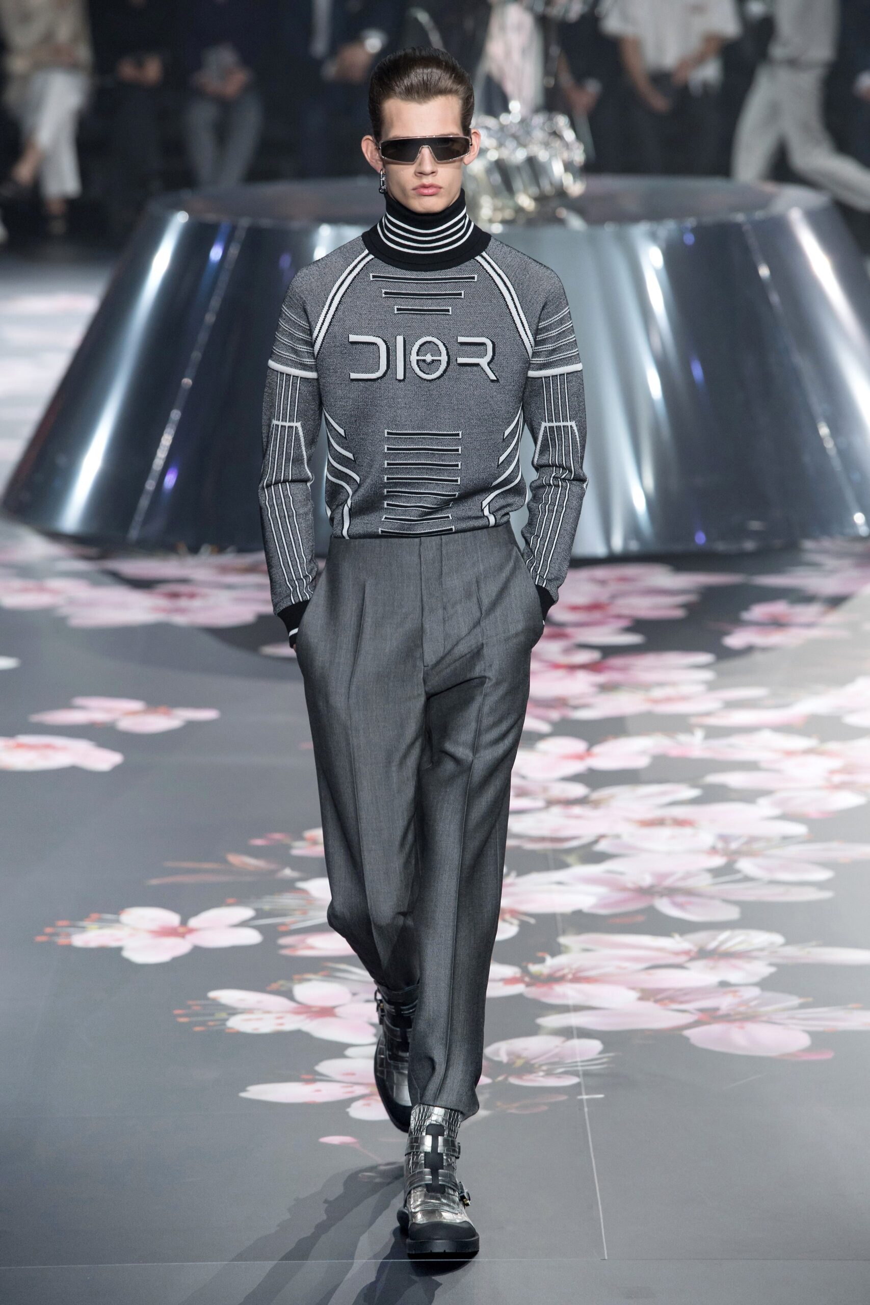 Dior Men F/W 19 Look 1