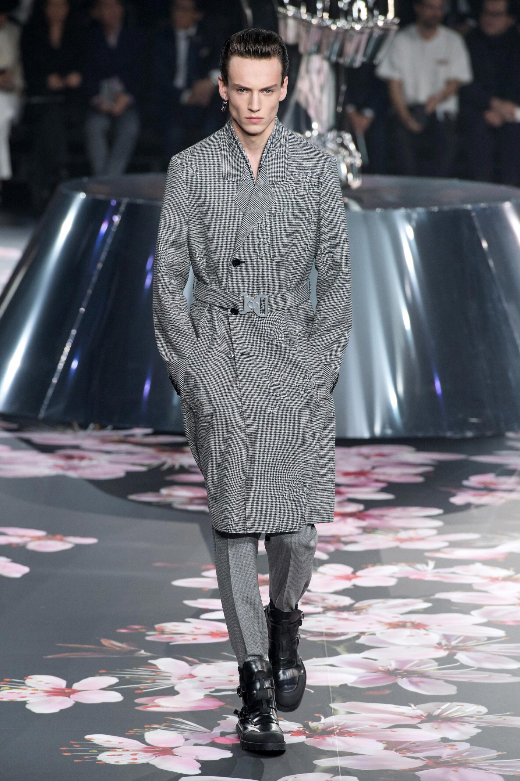 Dior Men F/W 19 Look 2