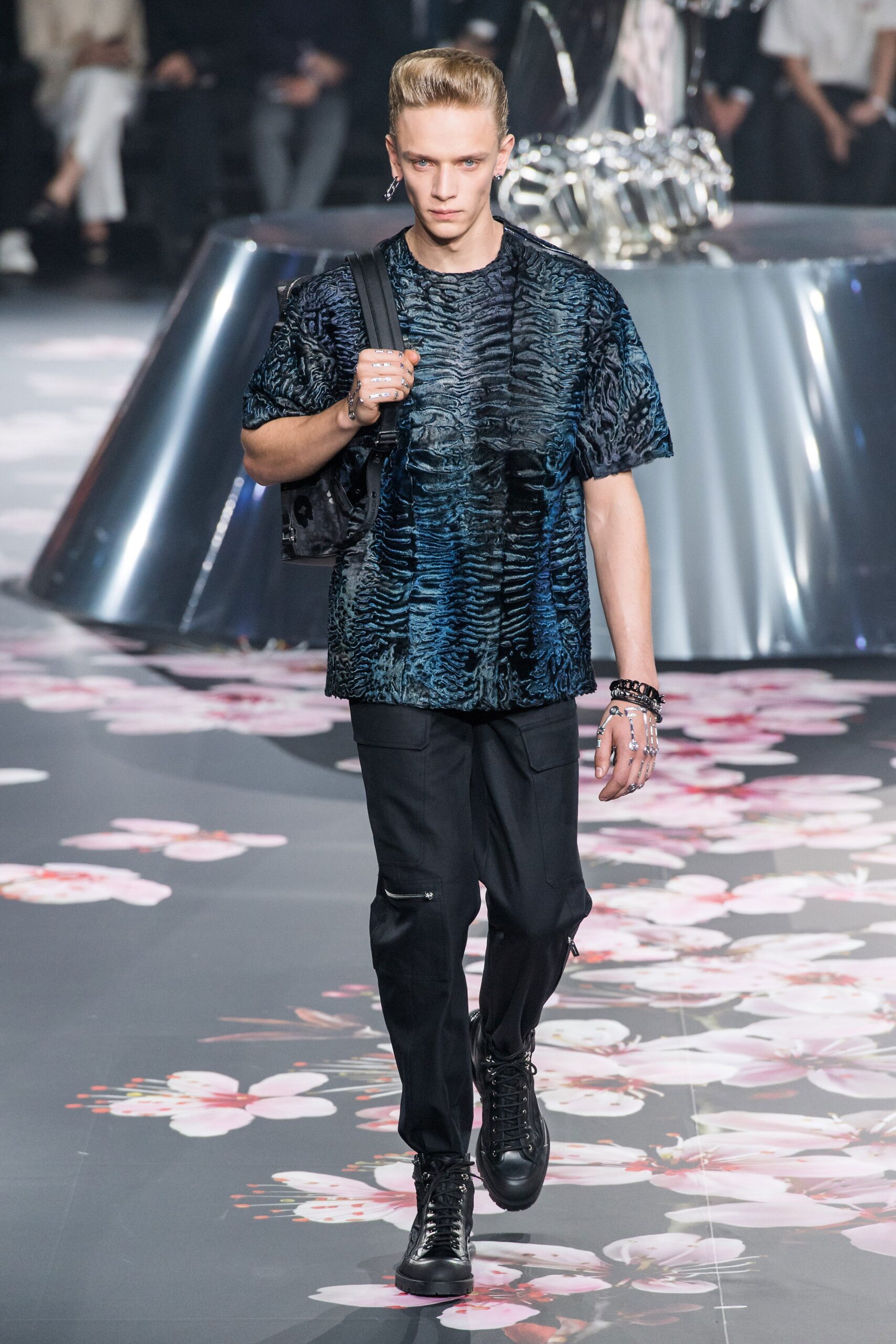 Dior Men F/W 19 Look 25