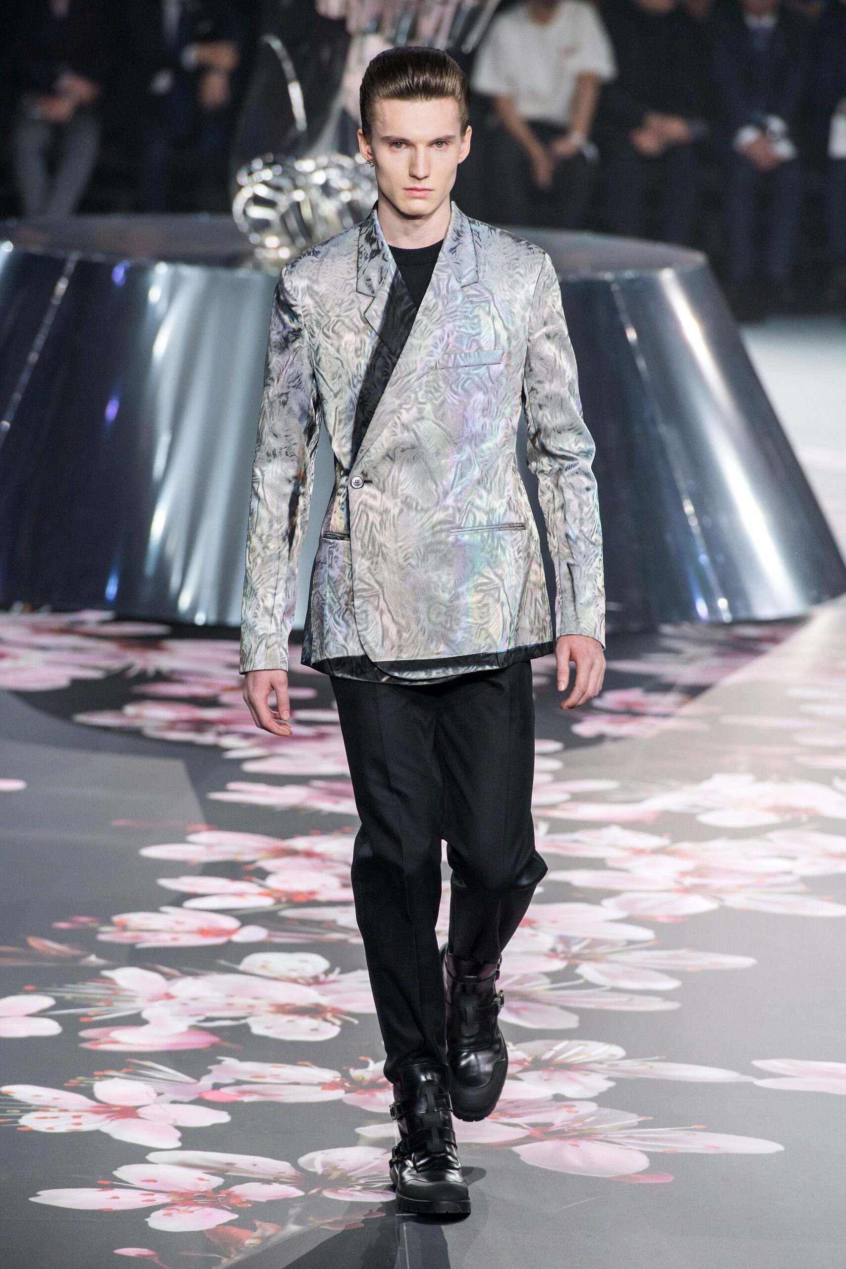 Dior Men F/W 19 Look 32