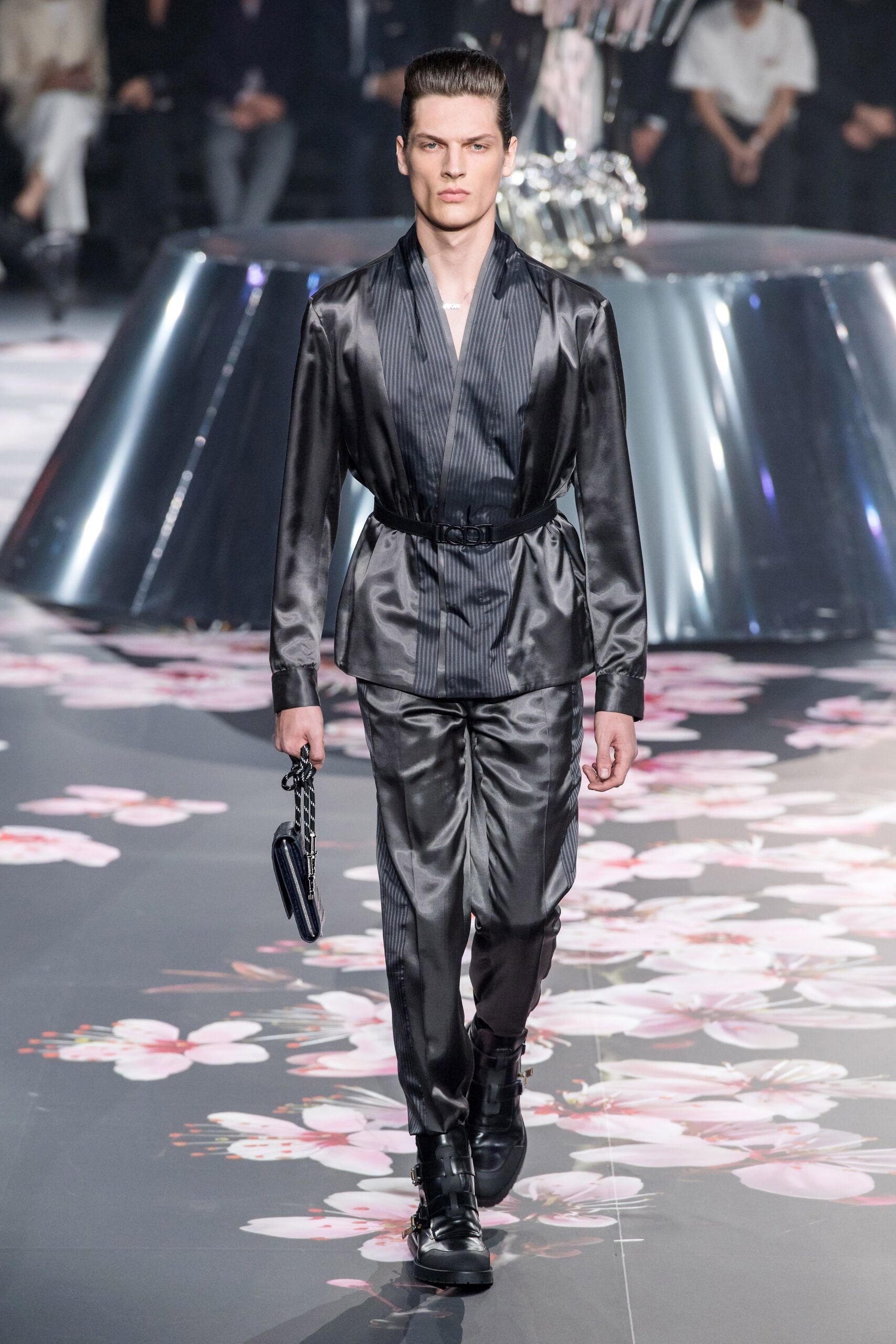 Dior Men F/W 19 Look 43