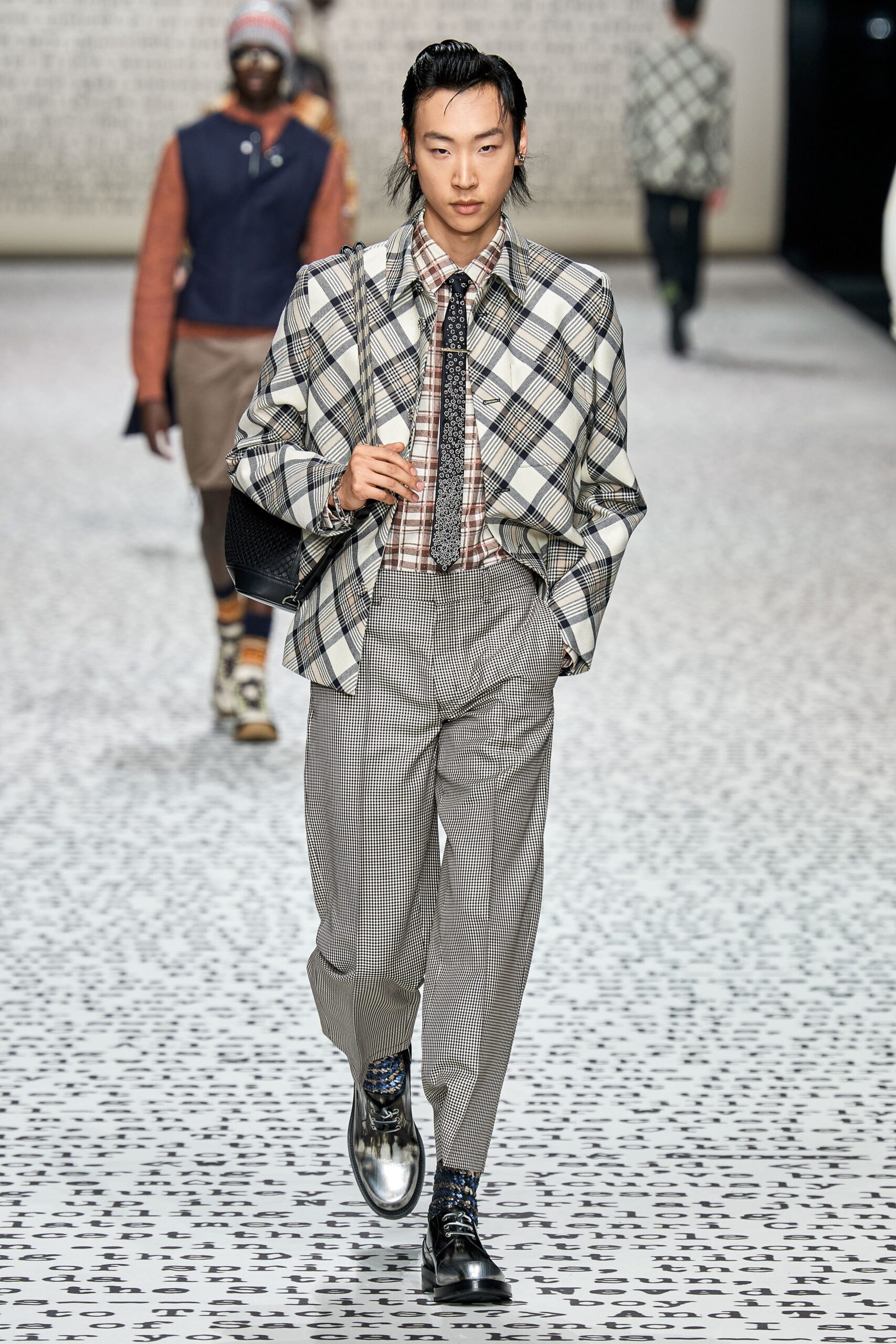 Dior Men F/W 22 Look 43
