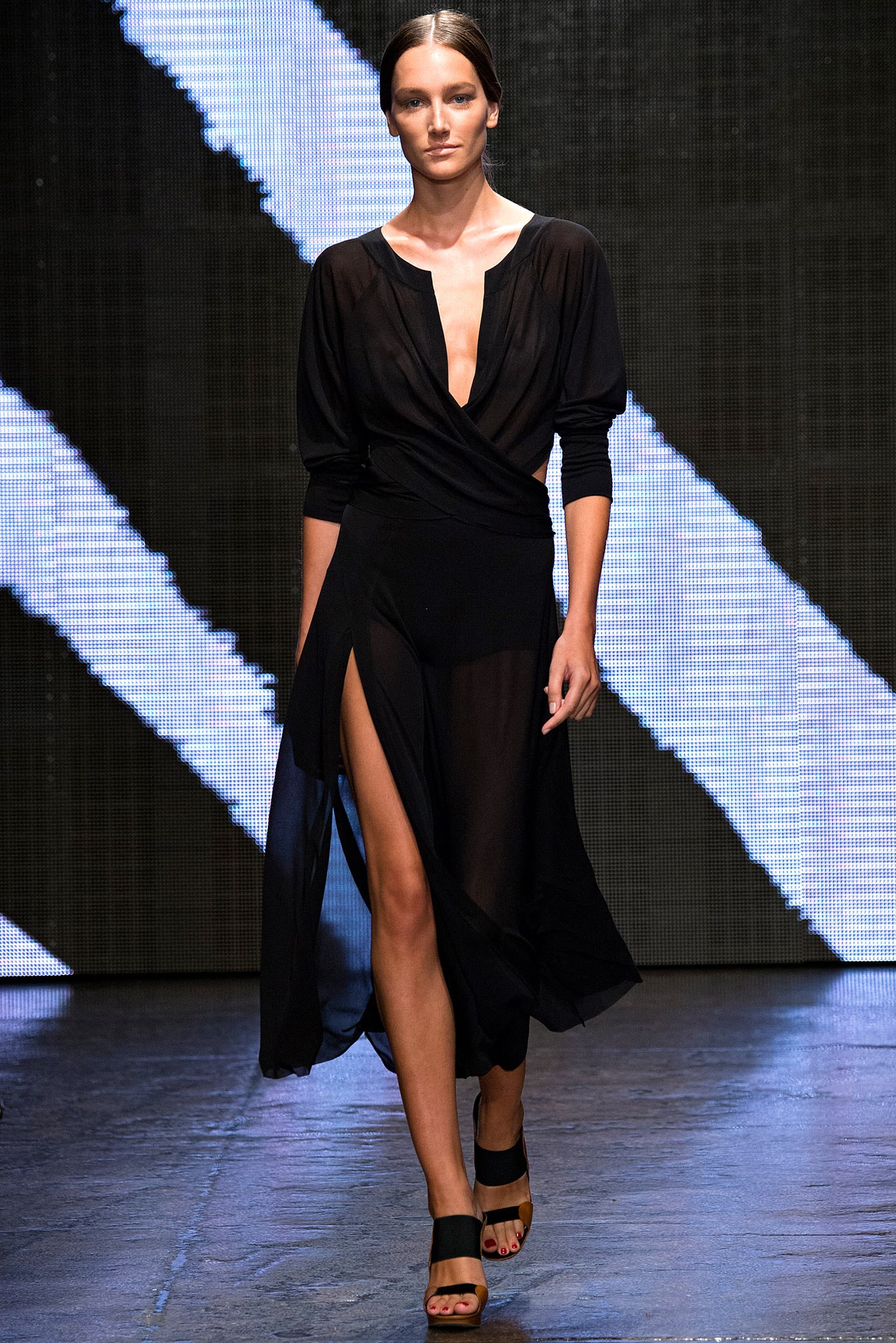 Donna Karan S/S 15 Look 15