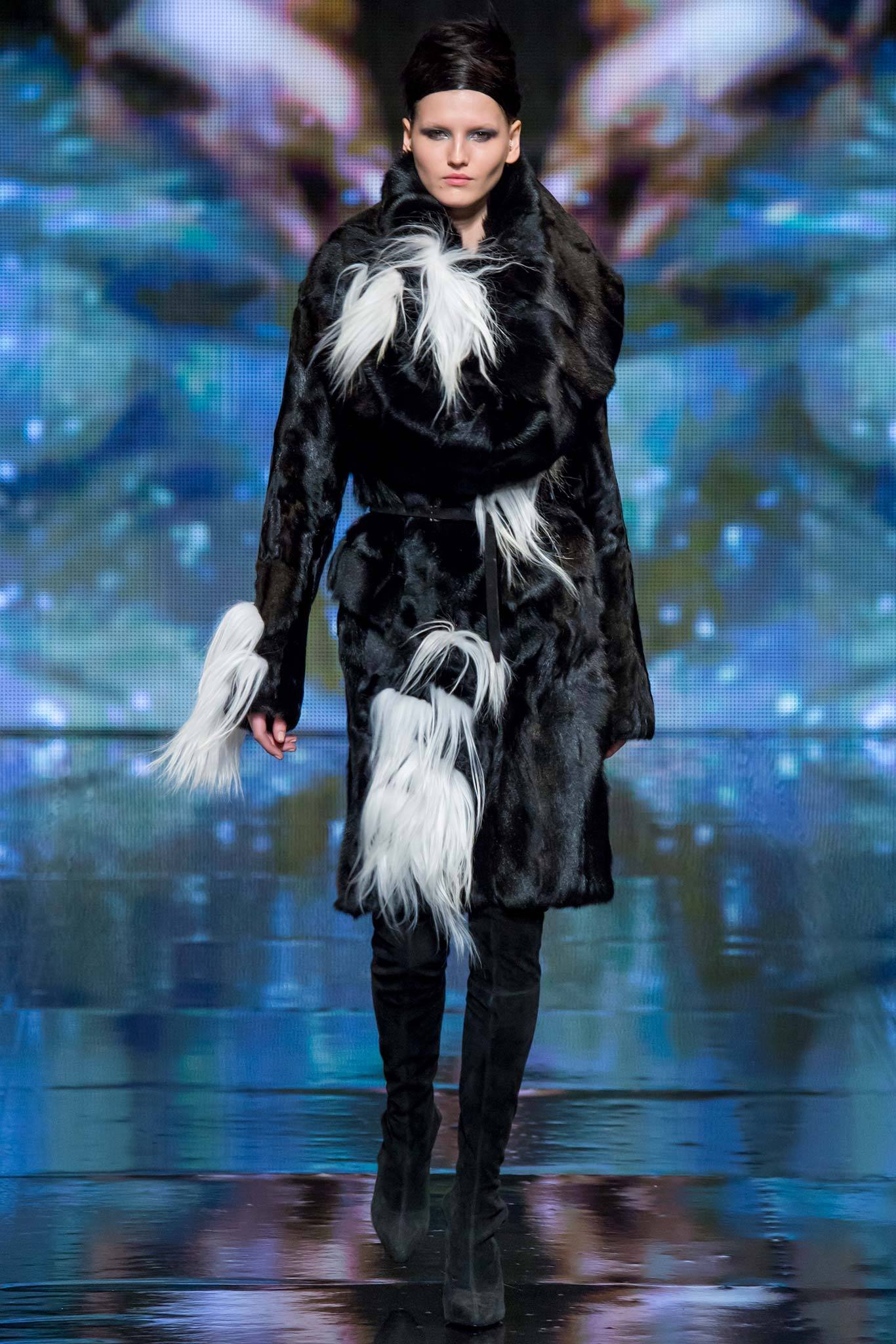 Donna Karan F/W 14 Look 21