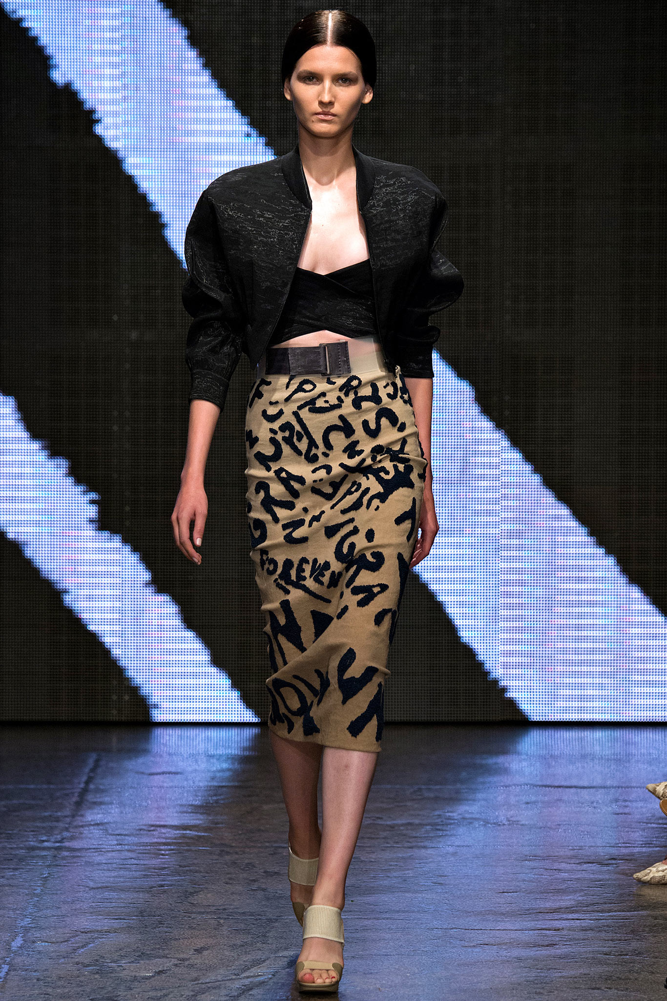 Donna Karan S/S 15 Look 36