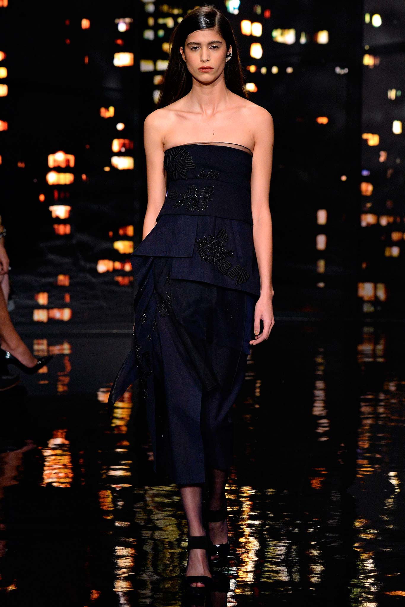 Donna Karan F/W 15 Look 32